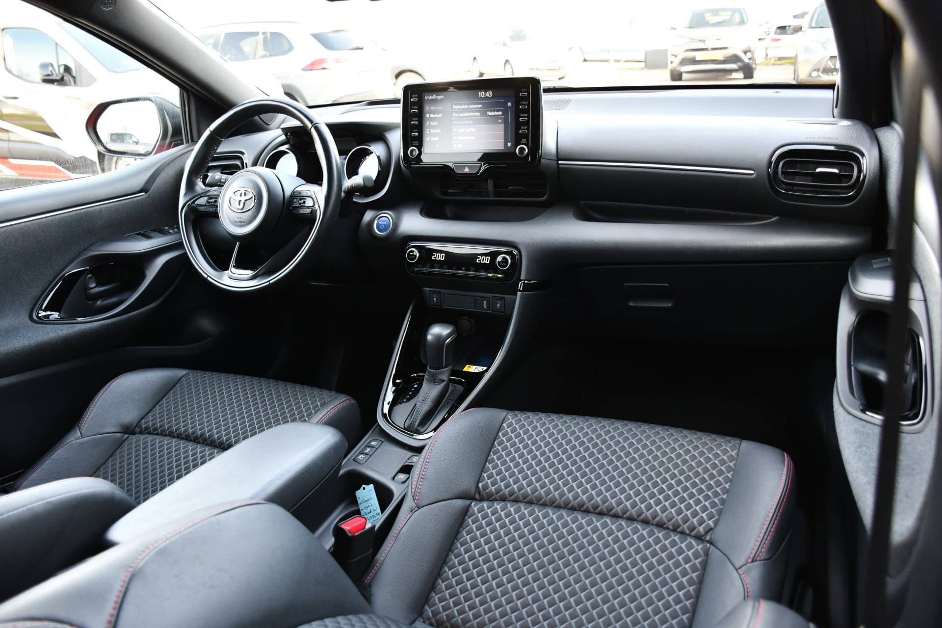 Toyota Yaris 1.5 Hybrid Launch Edition Limited Automaat 116pk thumbnail 12