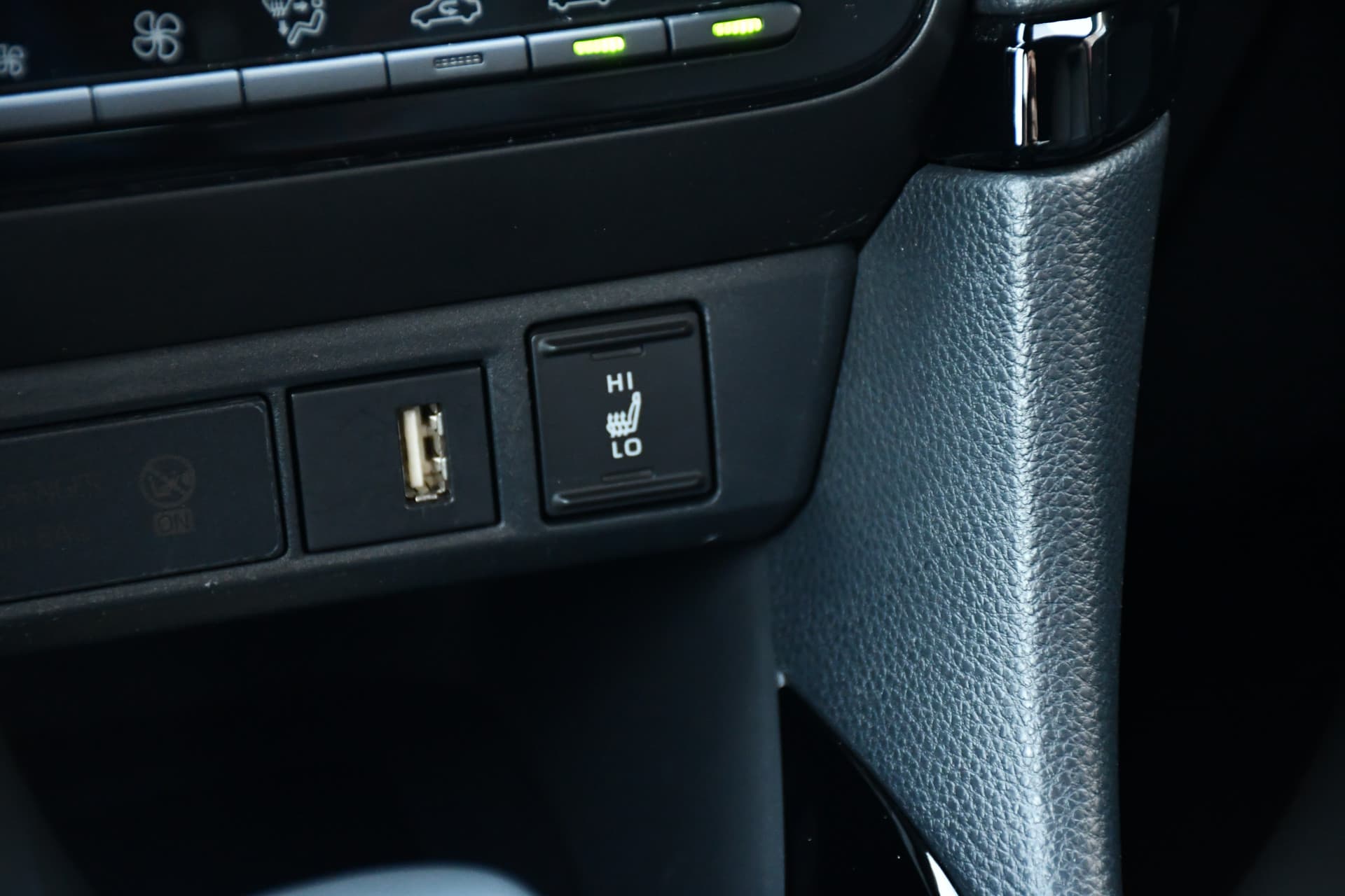 Toyota Yaris 1.5 Hybrid Launch Edition Limited Automaat 116pk thumbnail 20