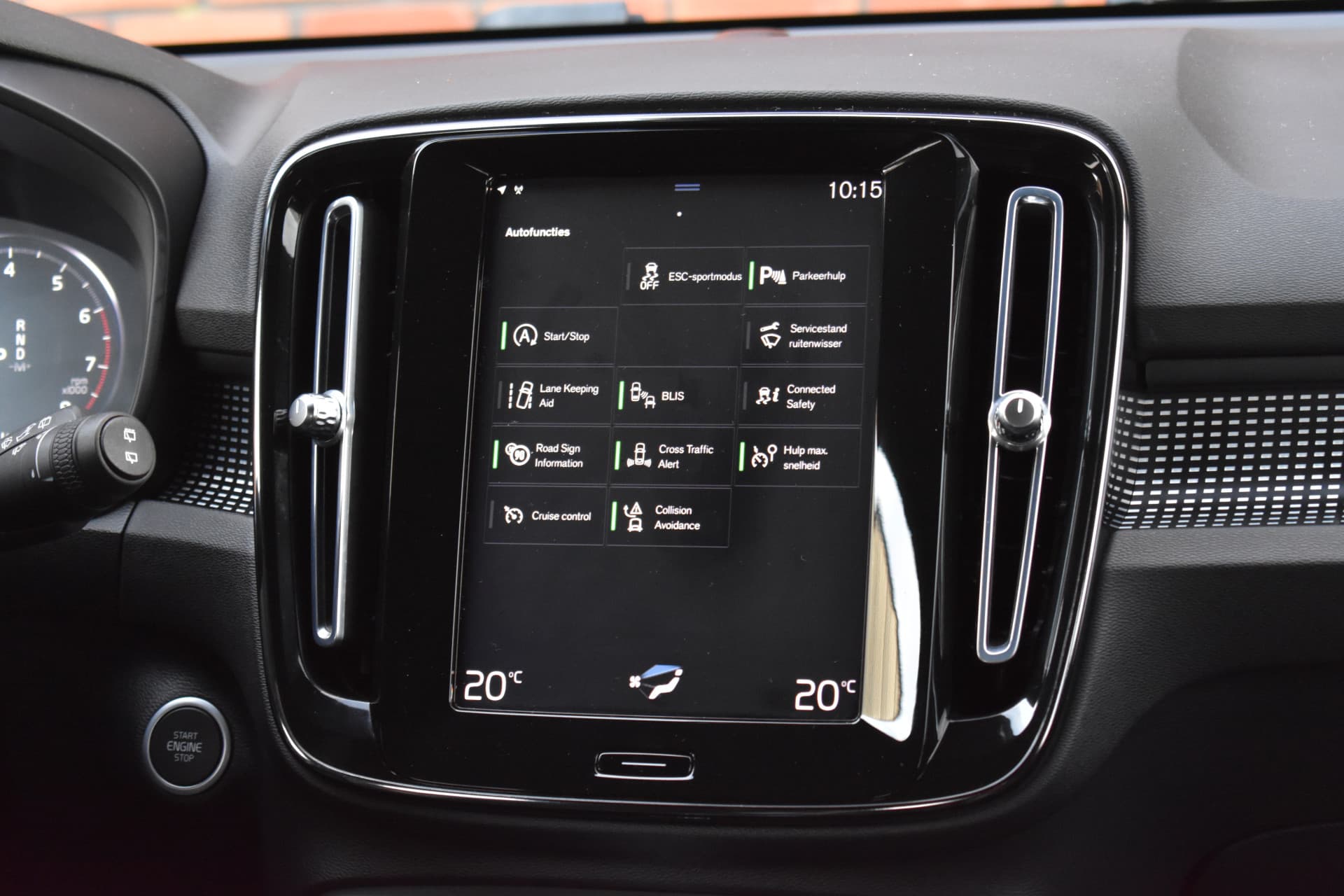 Volvo XC40 T2 129PK Automaat R-Design thumbnail 16