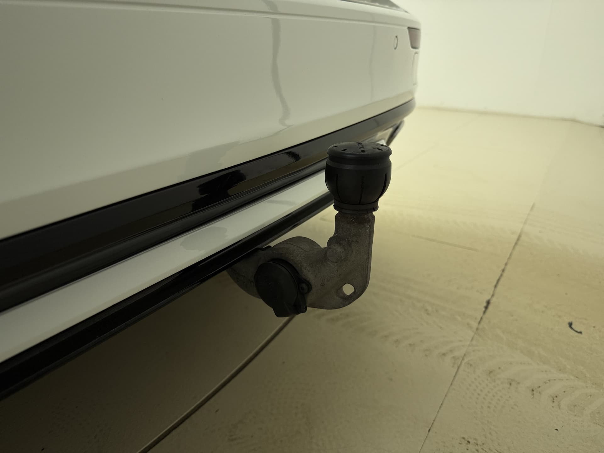 Volvo V60 T5 251PK Automaat R-Design / Head-Up / Stoelventilatie / Harman&Kardon / Elektr. Stoelen / 360 Camera / Trekhaak / Panoramadak / DAB / Adapt. Cruise / BLIS / thumbnail 18