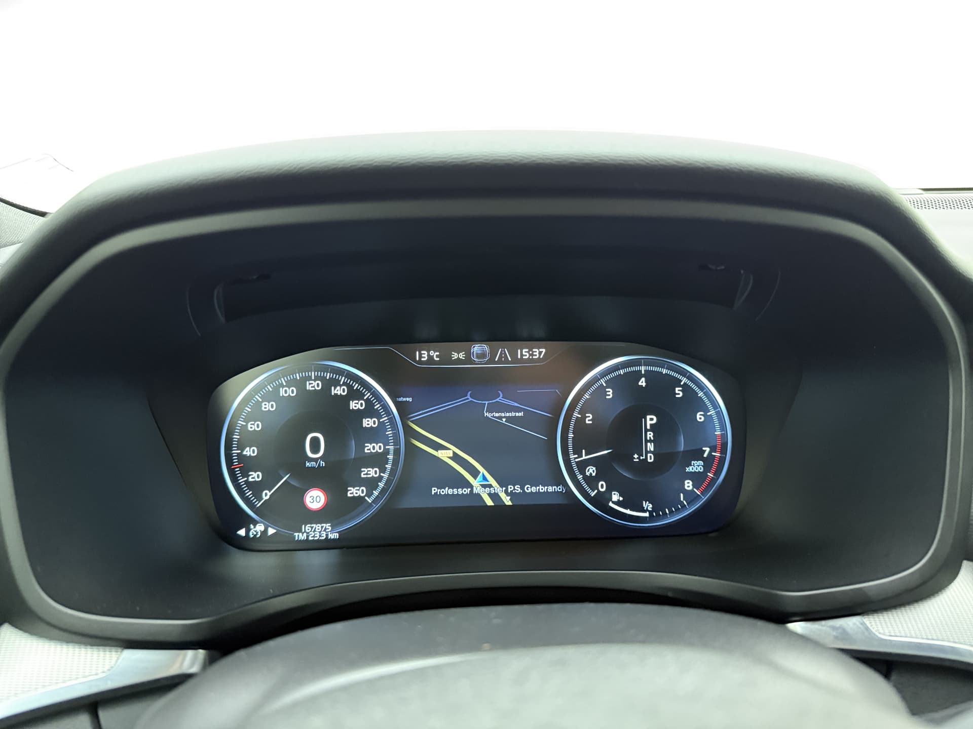 Volvo V60 T5 251PK Automaat R-Design / Head-Up / Stoelventilatie / Harman&Kardon / Elektr. Stoelen / 360 Camera / Trekhaak / Panoramadak / DAB / Adapt. Cruise / BLIS / thumbnail 31