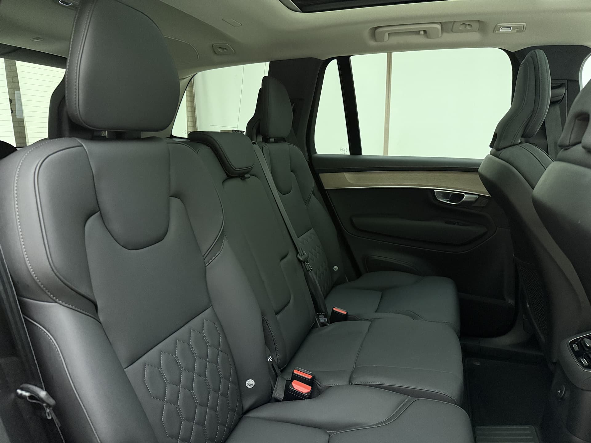 Volvo XC90 T8 455pk AWD Plus Dark / Panorama dak / 360 camera / Lederen dashboard / Geïntegreerd kinderzitje / Harman en kardon audio / thumbnail 10