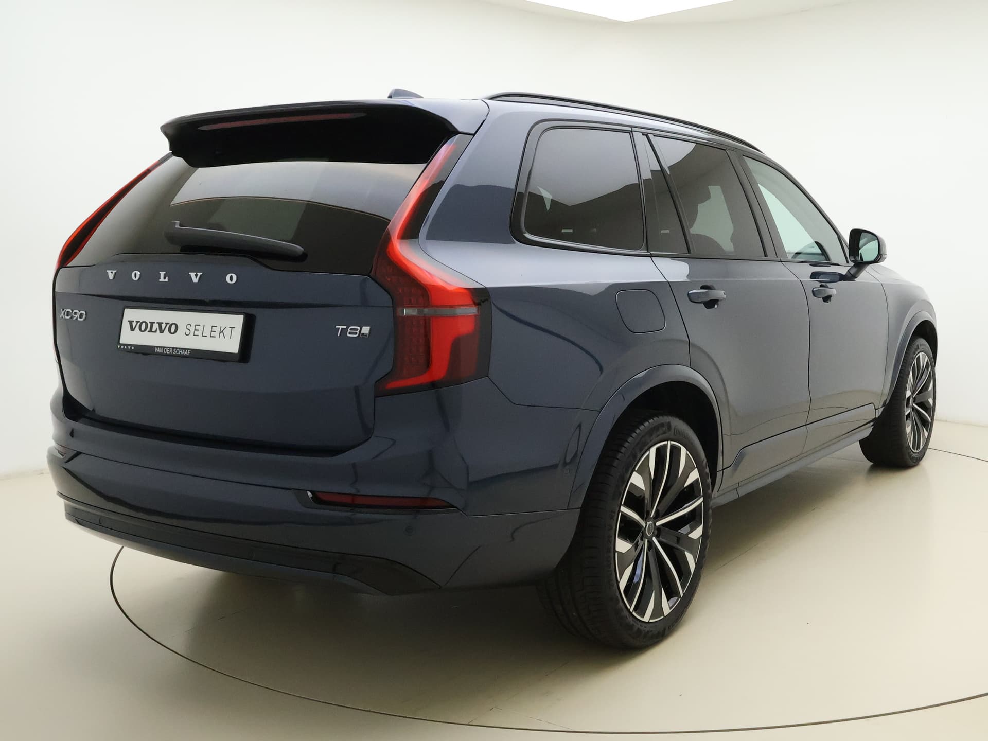 Volvo XC90 T8 455pk AWD Plus Dark / Panorama dak / 360 camera / Lederen dashboard / Geïntegreerd kinderzitje / Harman en kardon audio / thumbnail 14