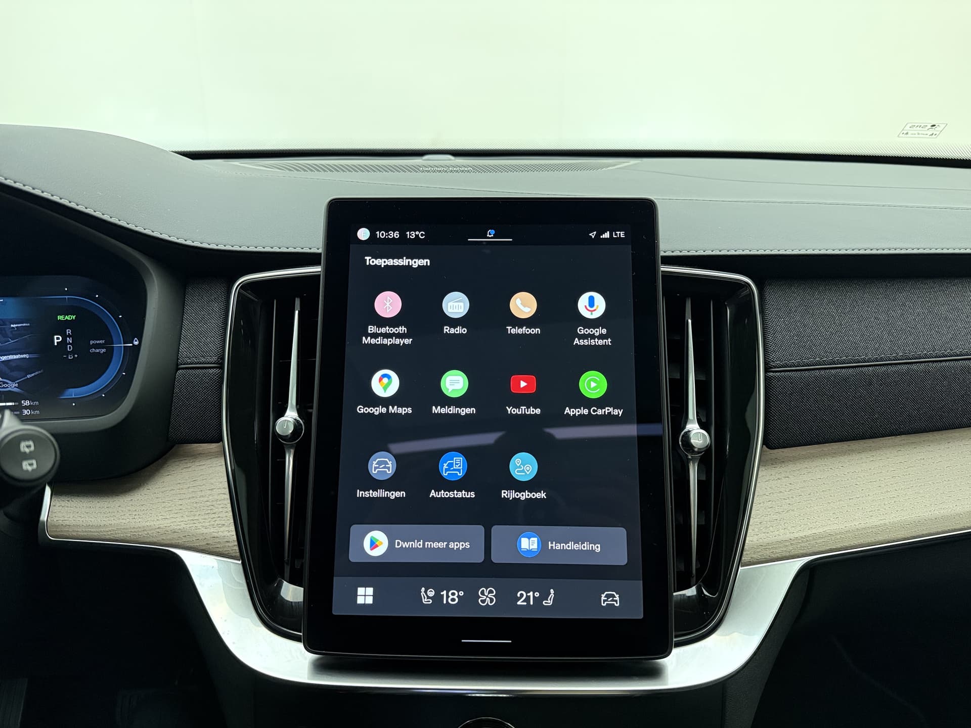 Volvo XC90 T8 455pk AWD Plus Dark / Panorama dak / 360 camera / Lederen dashboard / Geïntegreerd kinderzitje / Harman en kardon audio / thumbnail 30