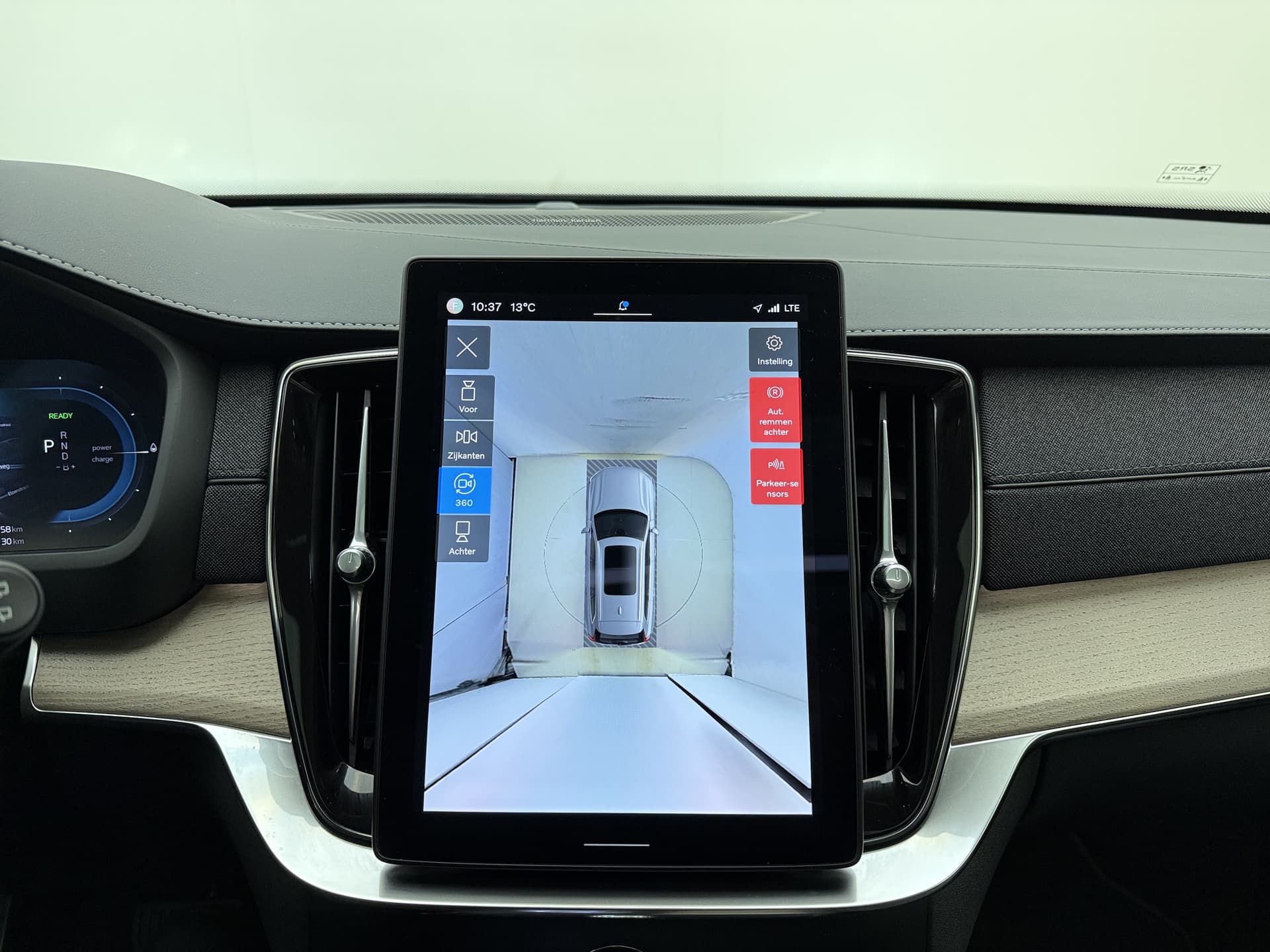 Volvo XC90 T8 455pk AWD Plus Dark / Panorama dak / 360 camera / Lederen dashboard / Geïntegreerd kinderzitje / Harman en kardon audio / thumbnail 38