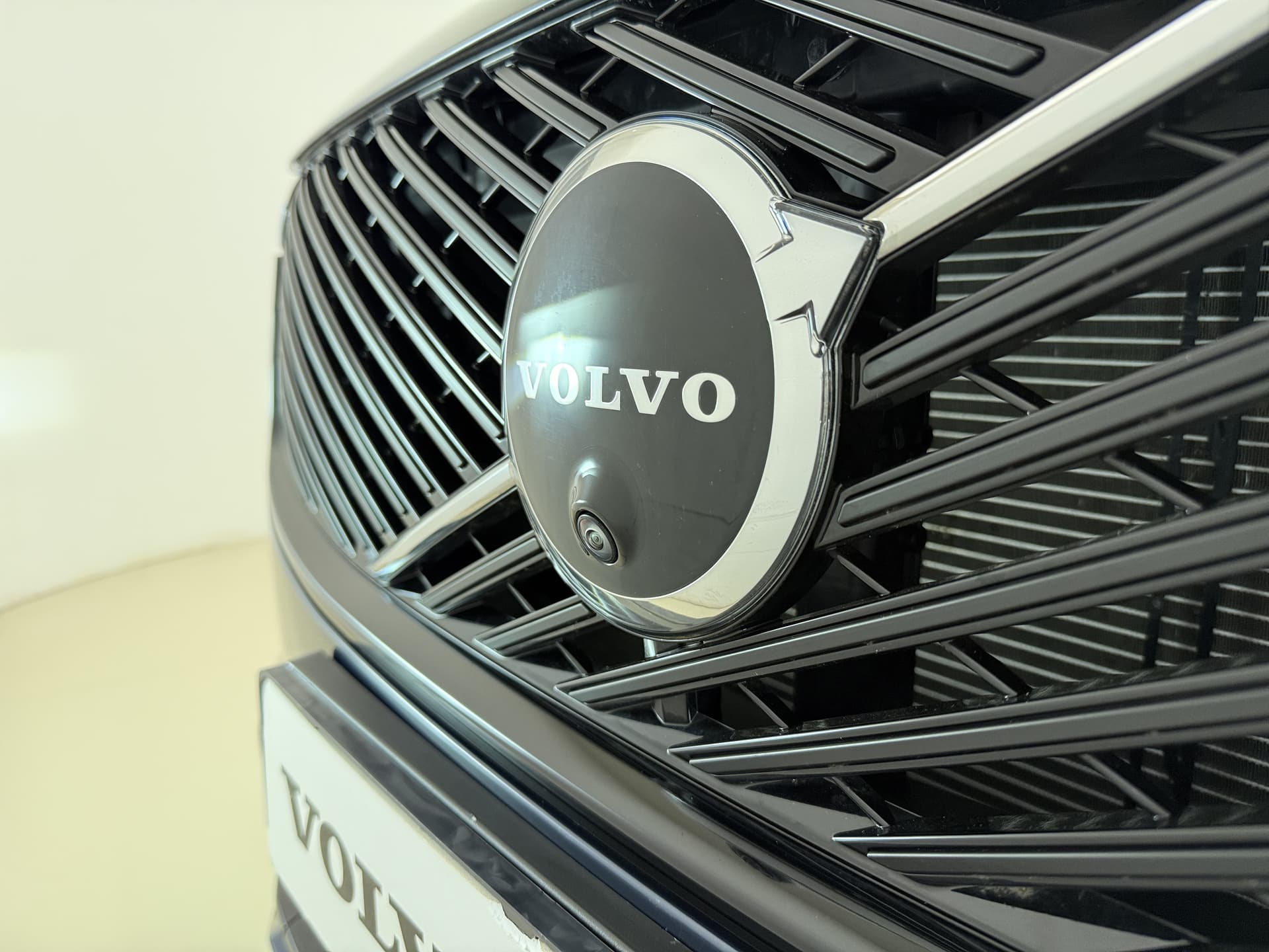 Volvo XC90 T8 455pk AWD Plus Dark / Panorama dak / 360 camera / Lederen dashboard / Geïntegreerd kinderzitje / Harman en kardon audio / thumbnail 51