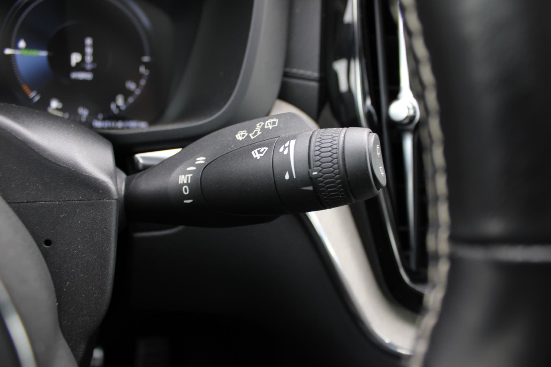 Volvo XC60 T8 Twin Engine AWD Momentum Pro thumbnail 26