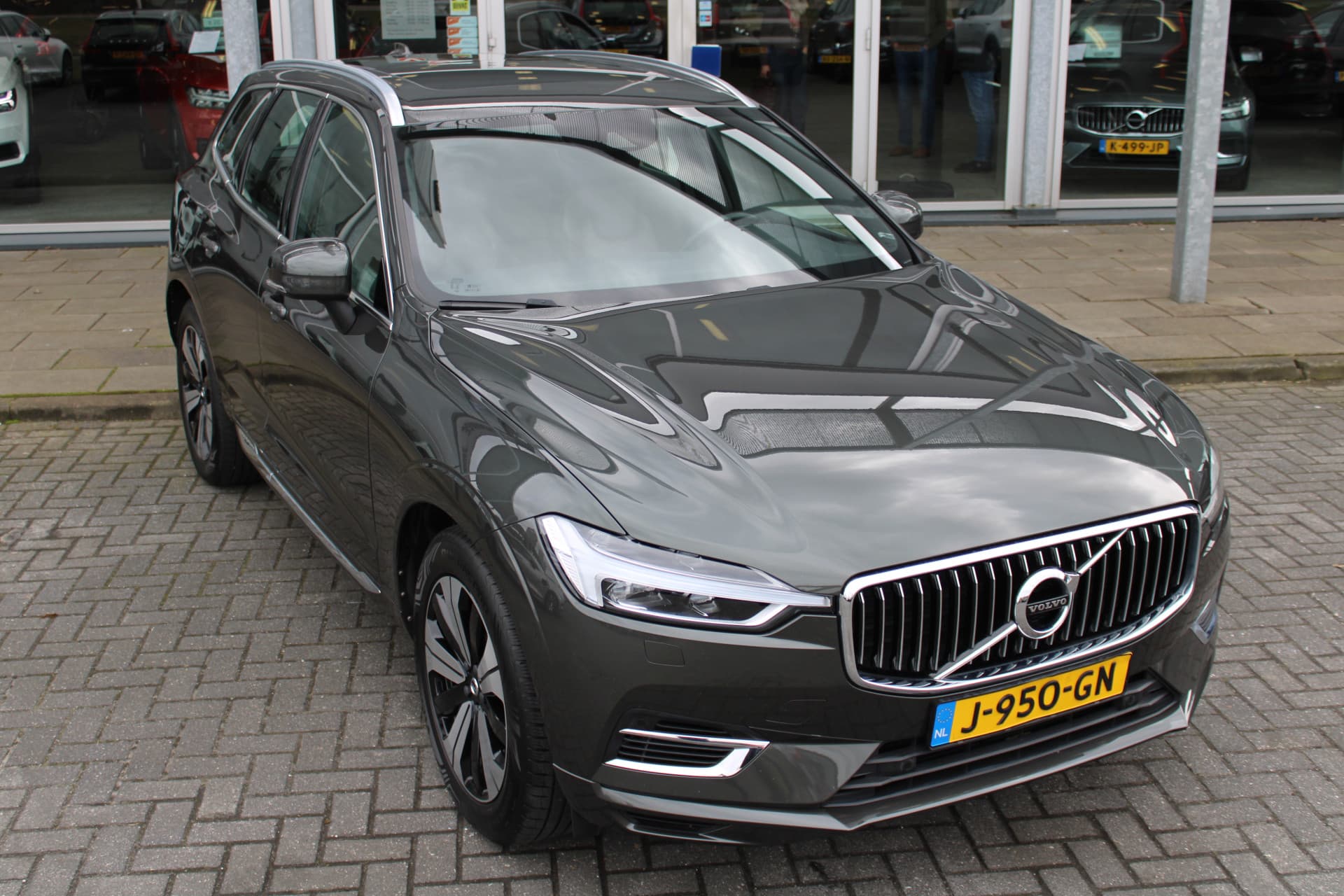 Volvo XC60 T8 Twin Engine AWD Momentum Pro thumbnail 54