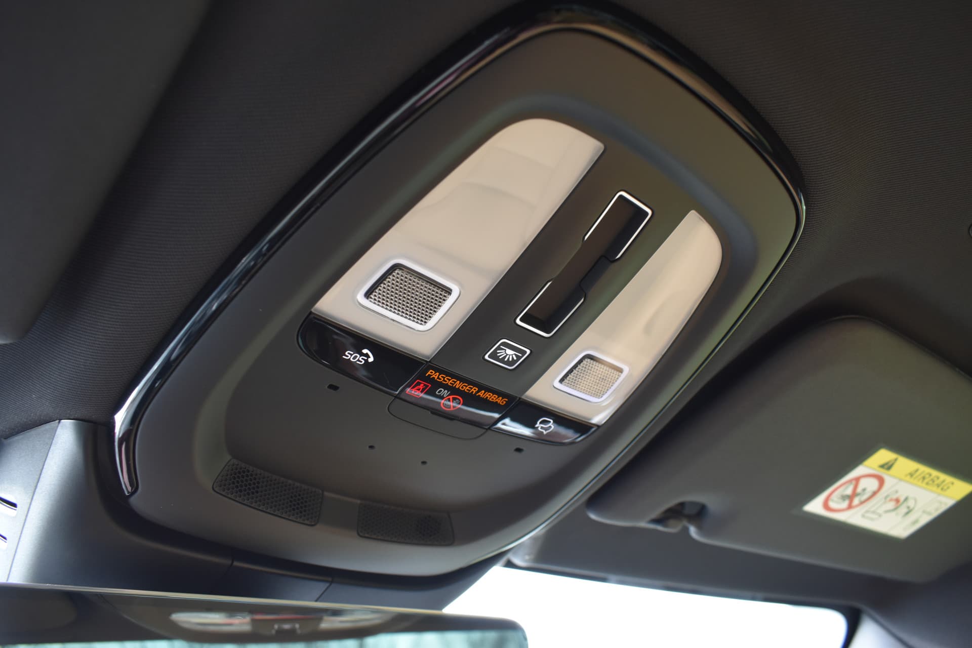 Volvo V60 T6 AWD 350PK Plug-in Hybrid Ultra Dark thumbnail 45