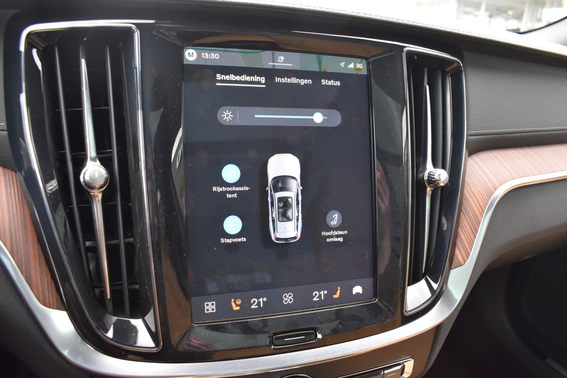 Volvo V60 T6 AWD 350PK Plug-in Hybrid Ultra Dark thumbnail 50