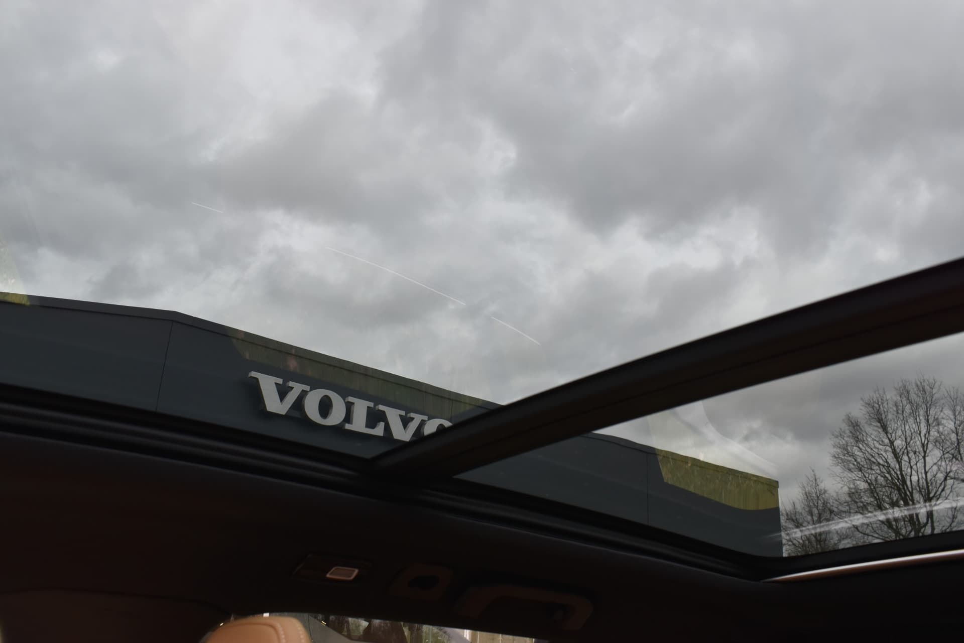 Volvo V60 T6 AWD 350PK Plug-in Hybrid Ultra Dark thumbnail 55