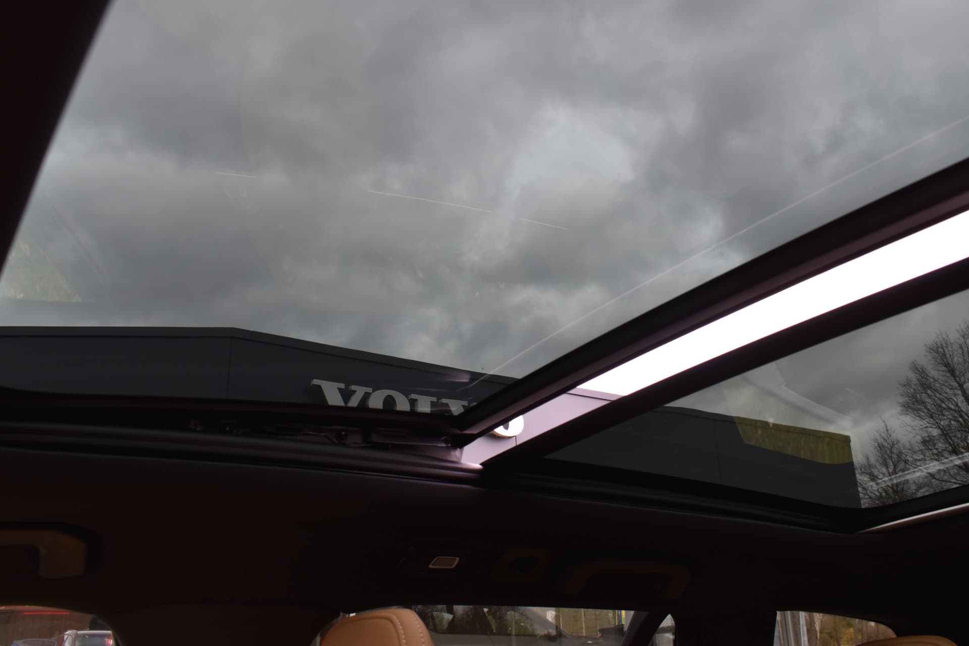 Volvo V60 T6 AWD 350PK Plug-in Hybrid Ultra Dark thumbnail 57