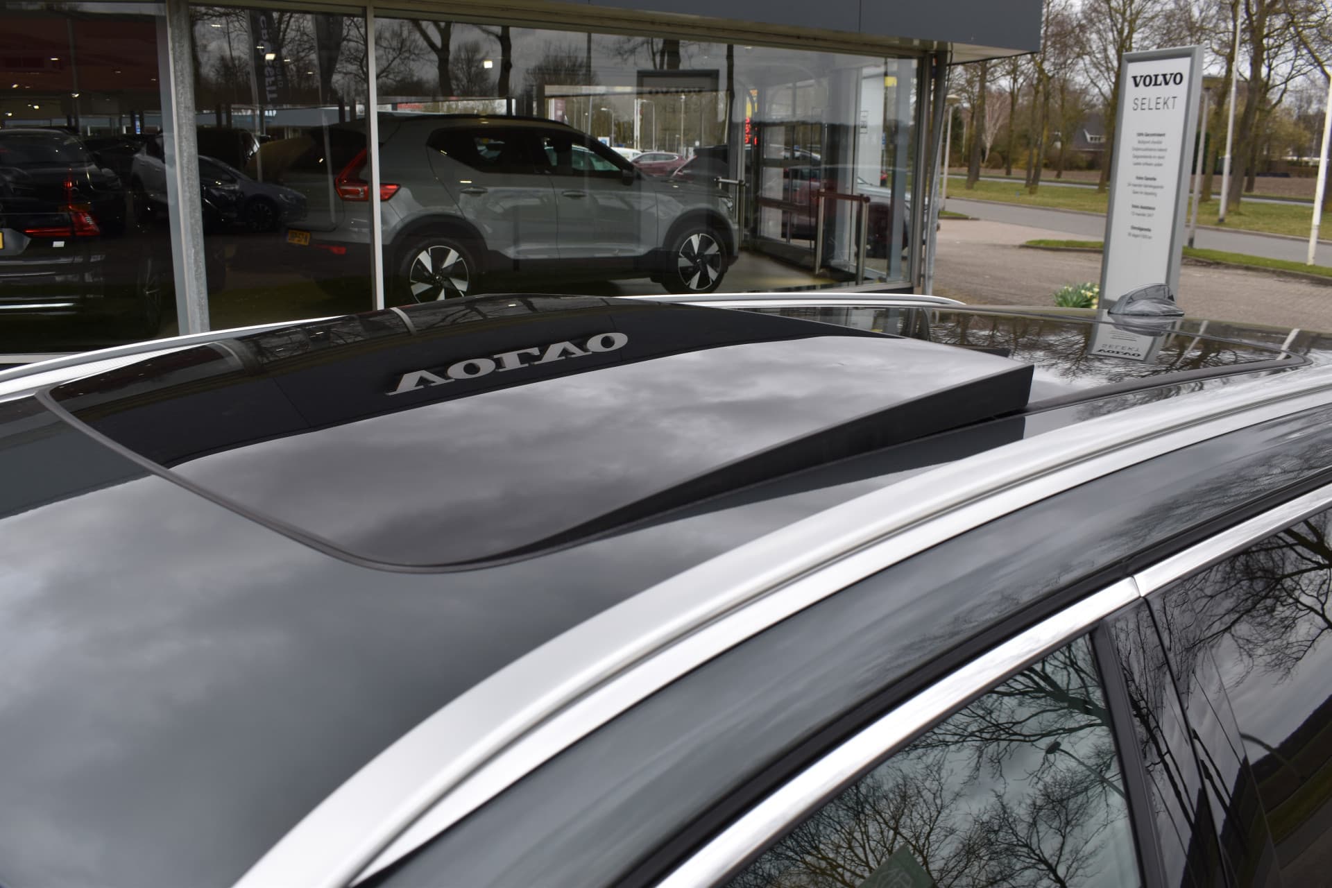 Volvo V60 T6 AWD 350PK Plug-in Hybrid Ultra Dark thumbnail 58