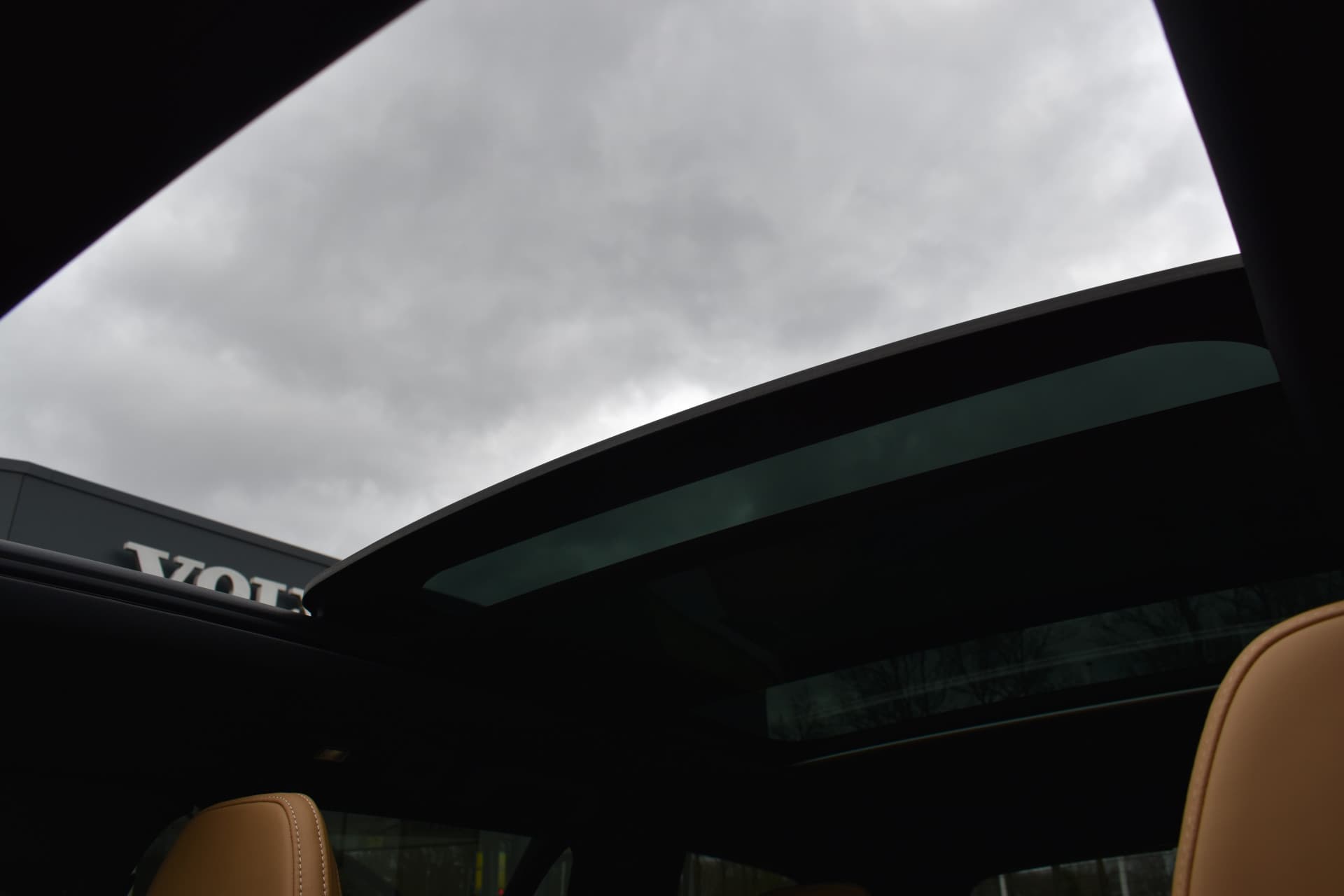 Volvo V60 T6 AWD 350PK Plug-in Hybrid Ultra Dark thumbnail 59