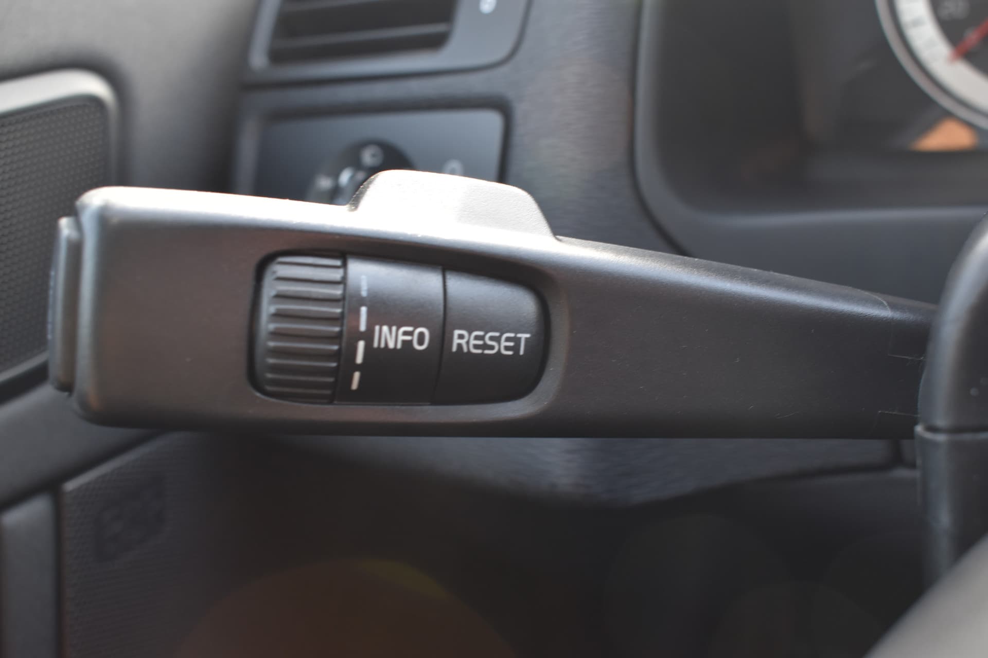 Volvo C70 Convertible T5 230PK Automaat Tourer thumbnail 24