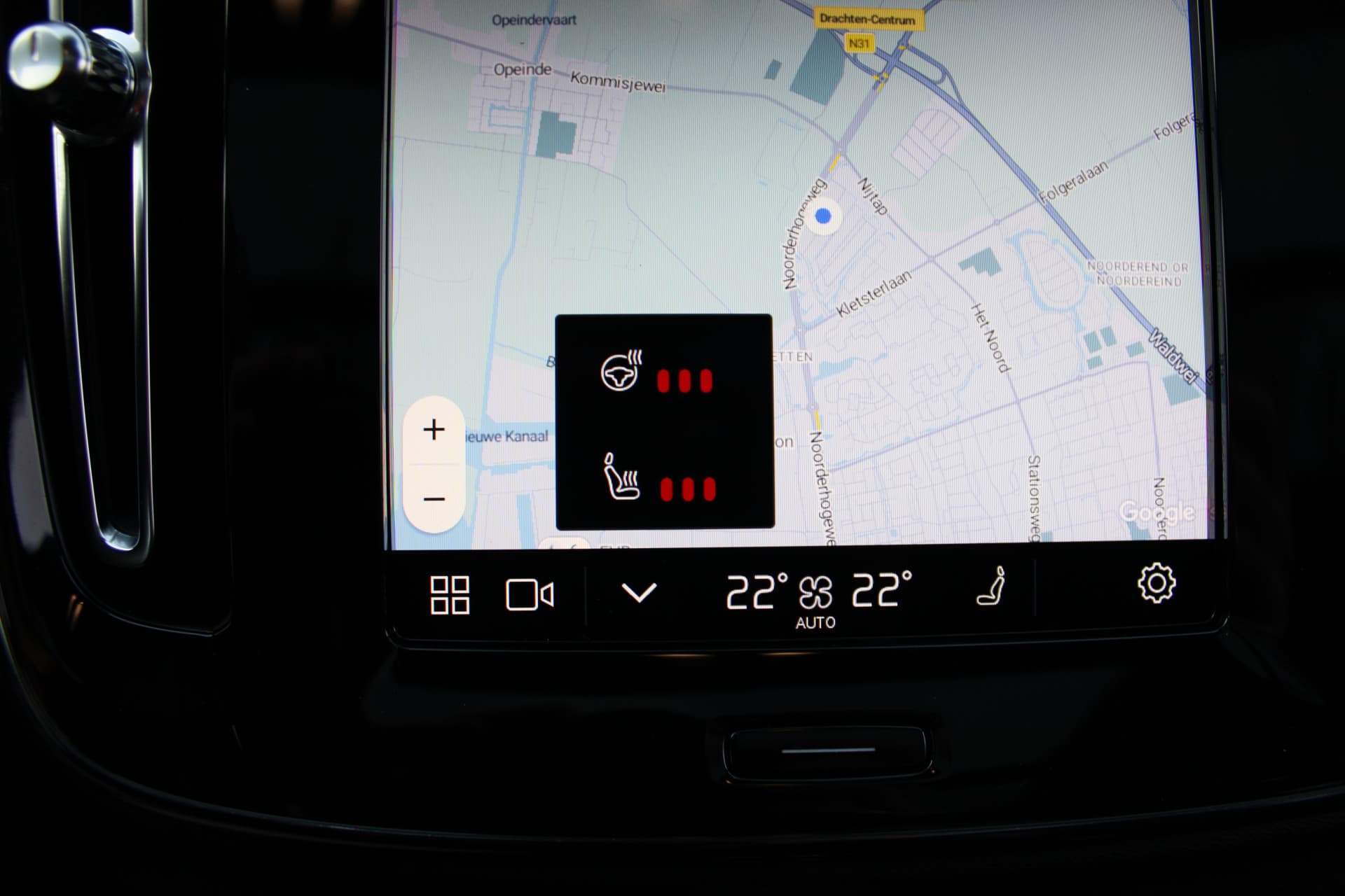 Volvo XC40 Recharge P8 AWD R-Design thumbnail 25