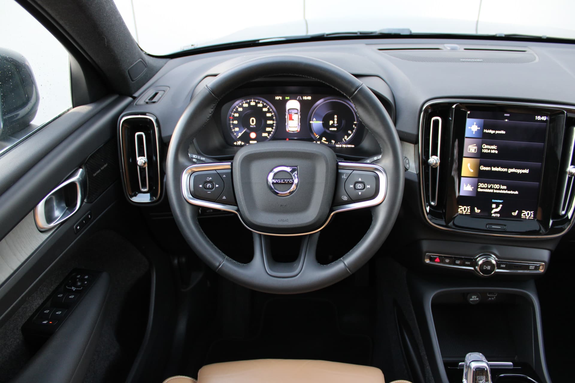 Volvo XC40 T4 Recharge Inscription thumbnail 2