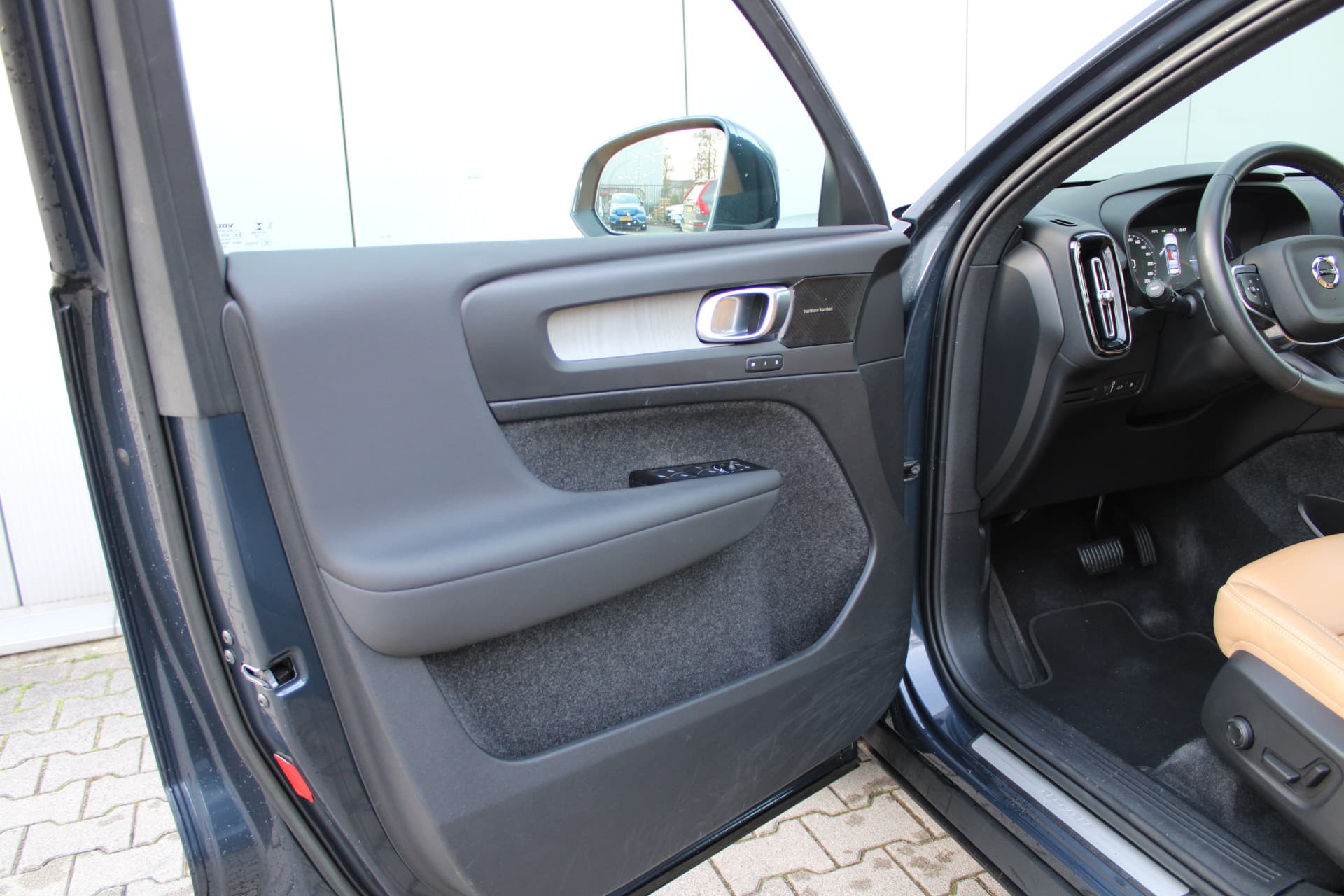 Volvo XC40 T4 Recharge Inscription thumbnail 16