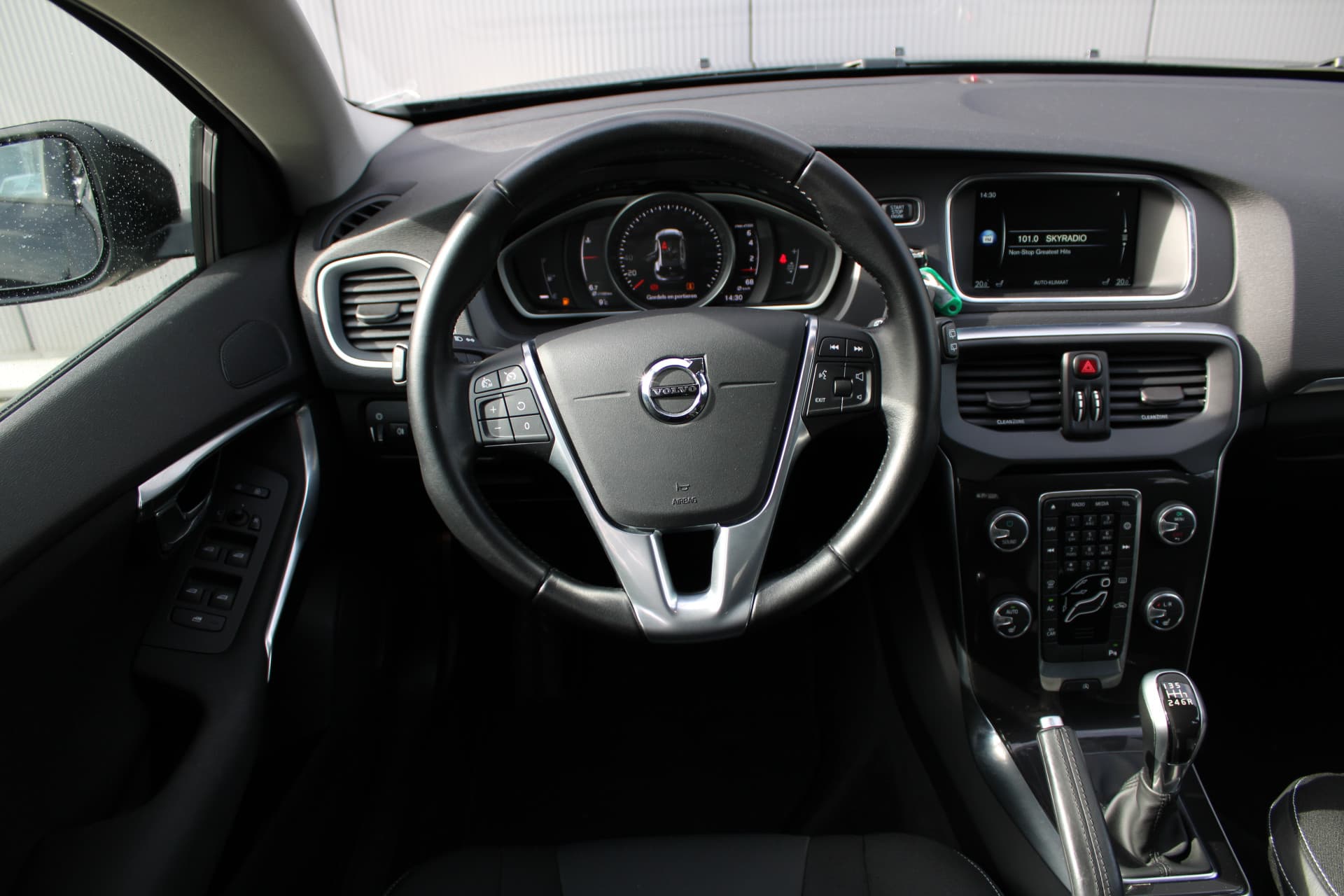 Volvo V40 T3 Nordic+ thumbnail 2