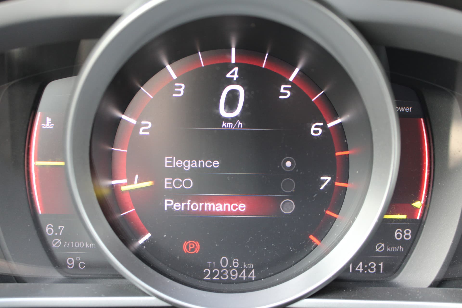 Volvo V40 T3 Nordic+ thumbnail 25