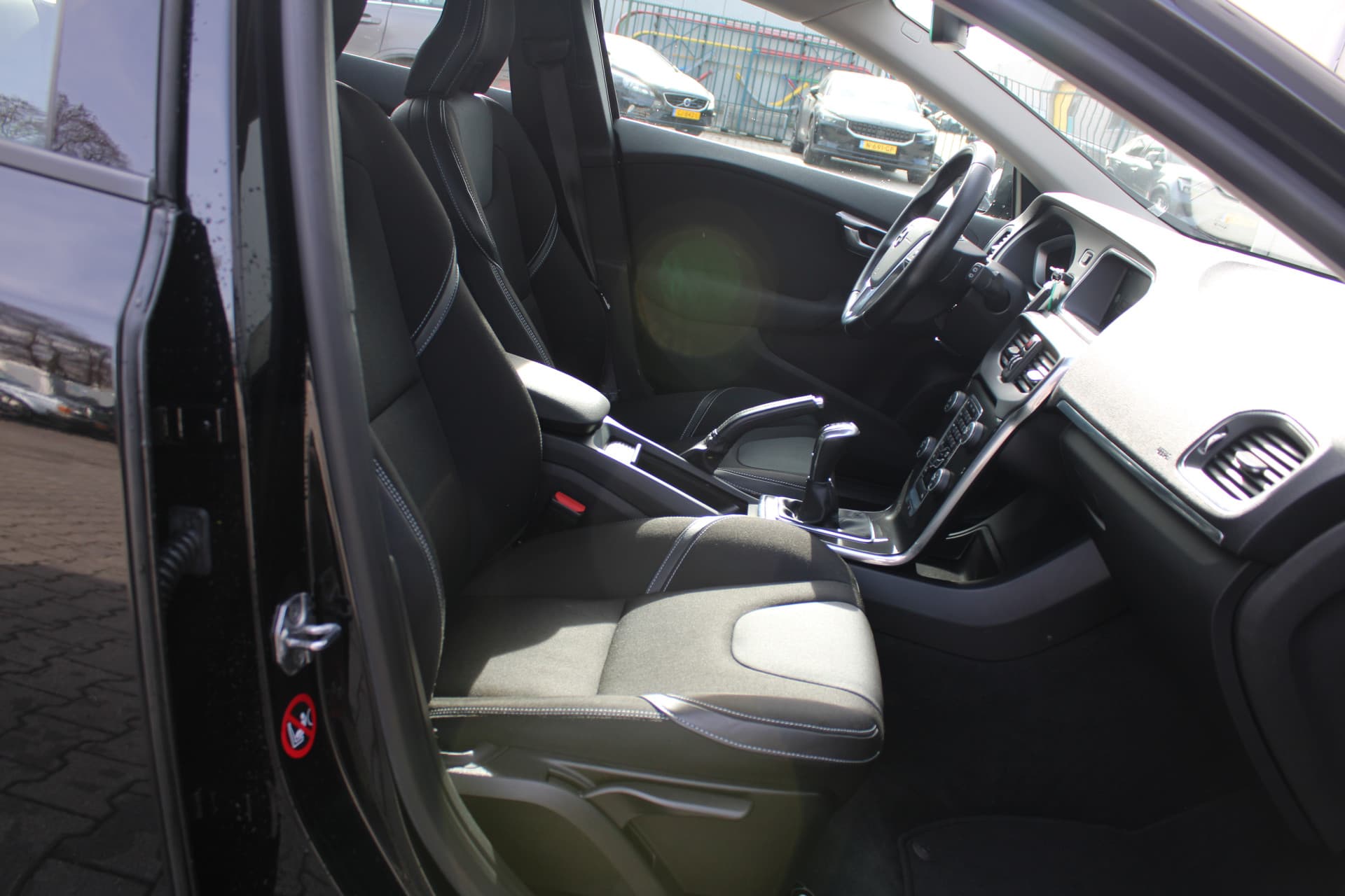 Volvo V40 T3 Nordic+ thumbnail 33