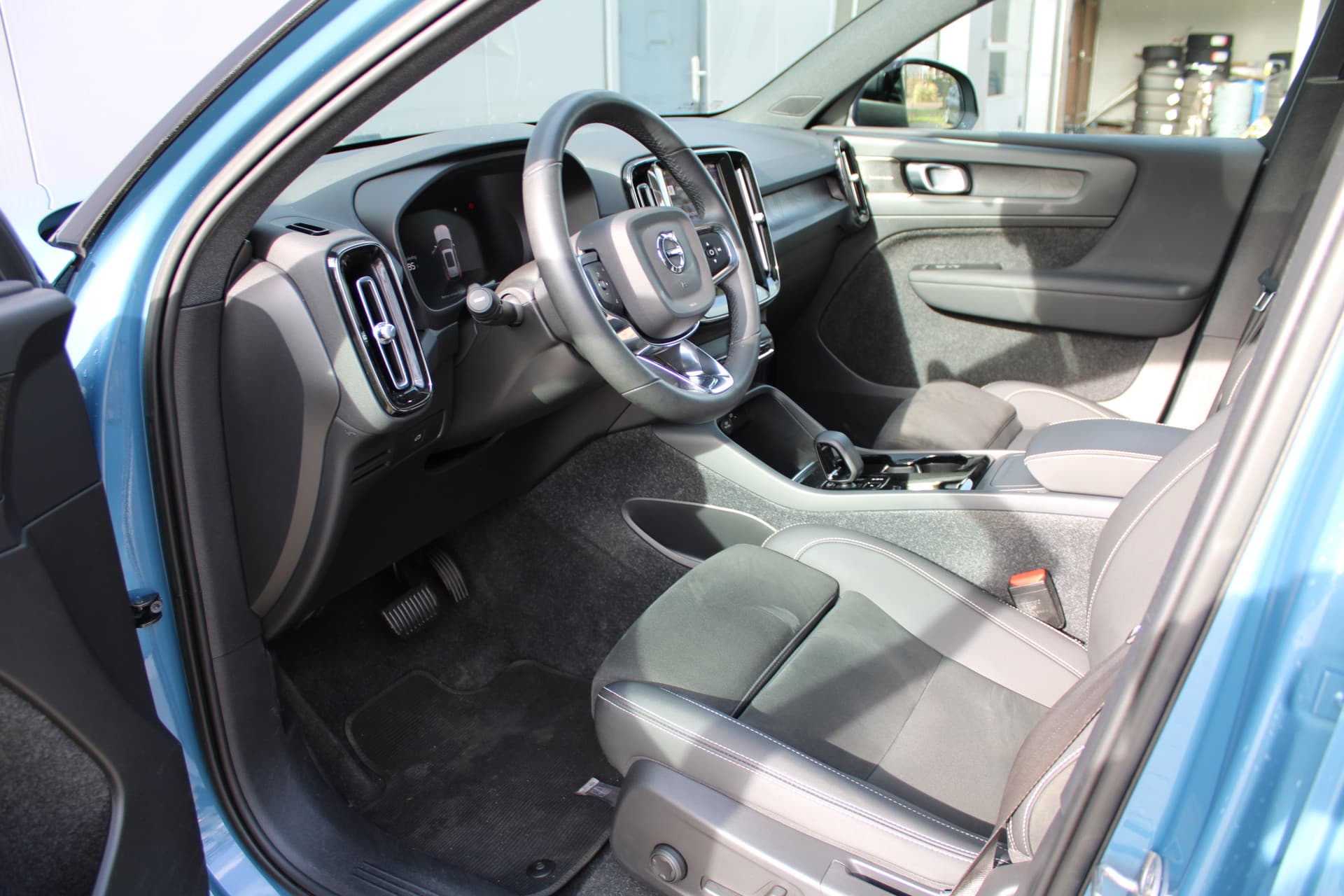 Volvo XC40 Recharge Plus thumbnail 17