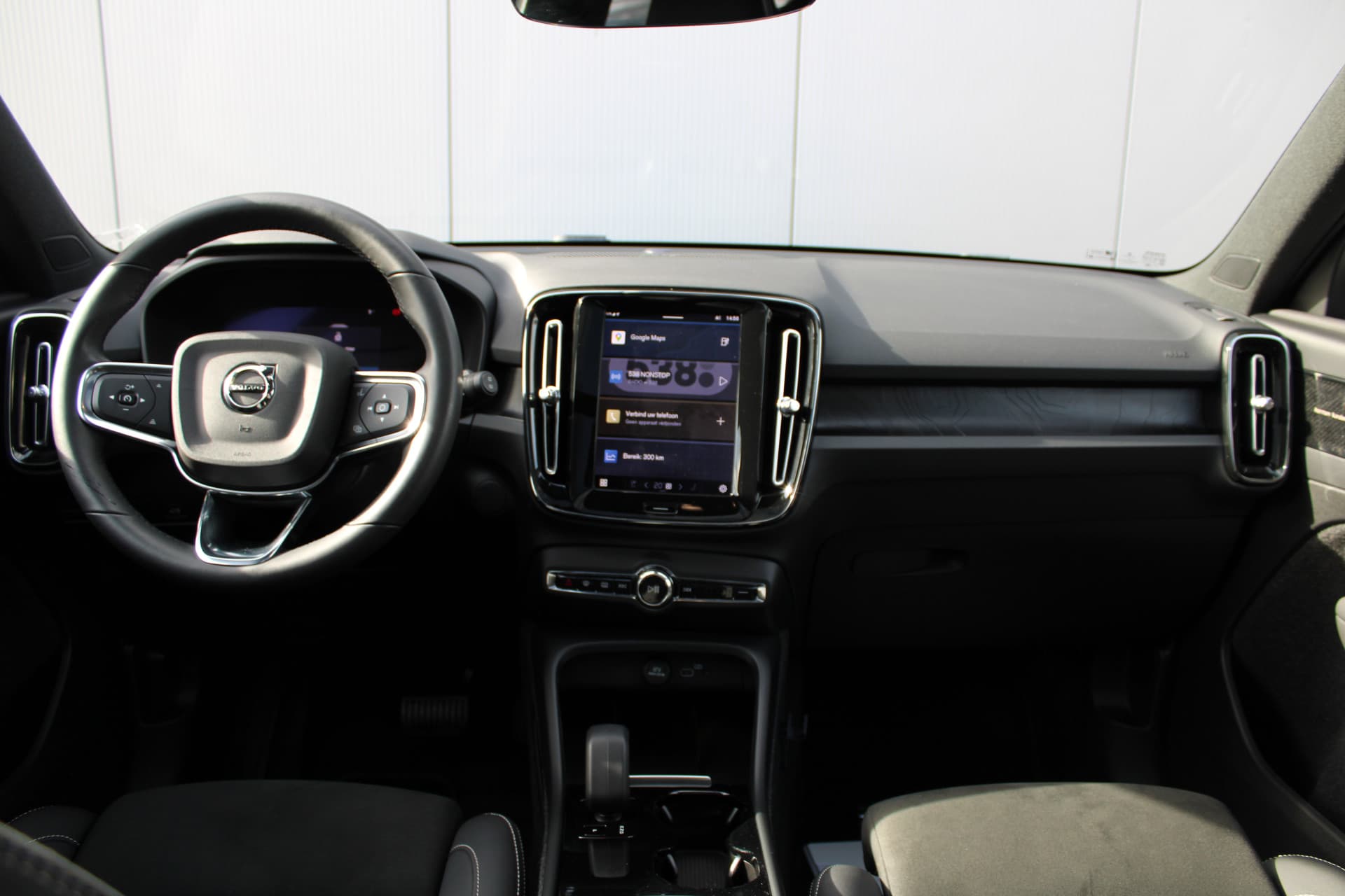 Volvo XC40 Recharge Plus thumbnail 18