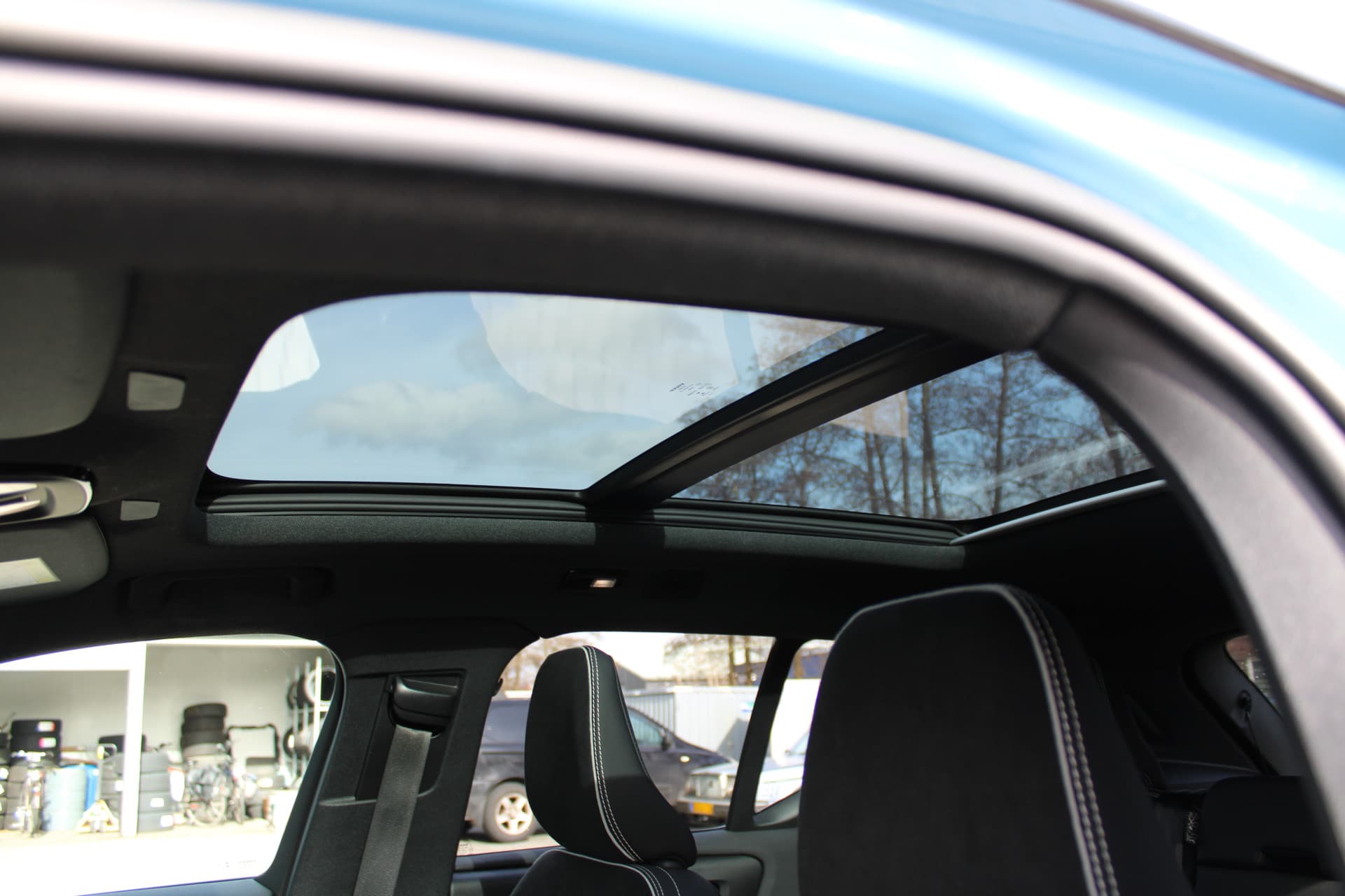 Volvo XC40 Recharge Plus thumbnail 19