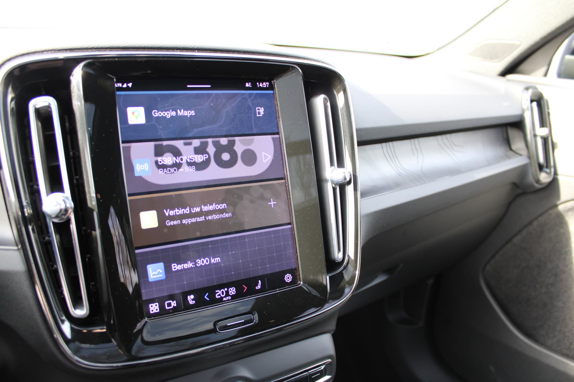 Volvo XC40 Recharge Plus thumbnail 24