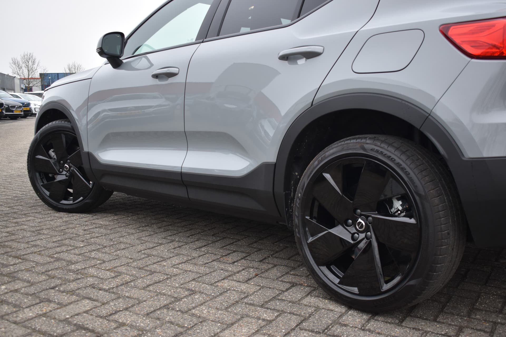 Volvo EX40 Extended Range 252PK Plus Black Ed. 82 kWh thumbnail 9