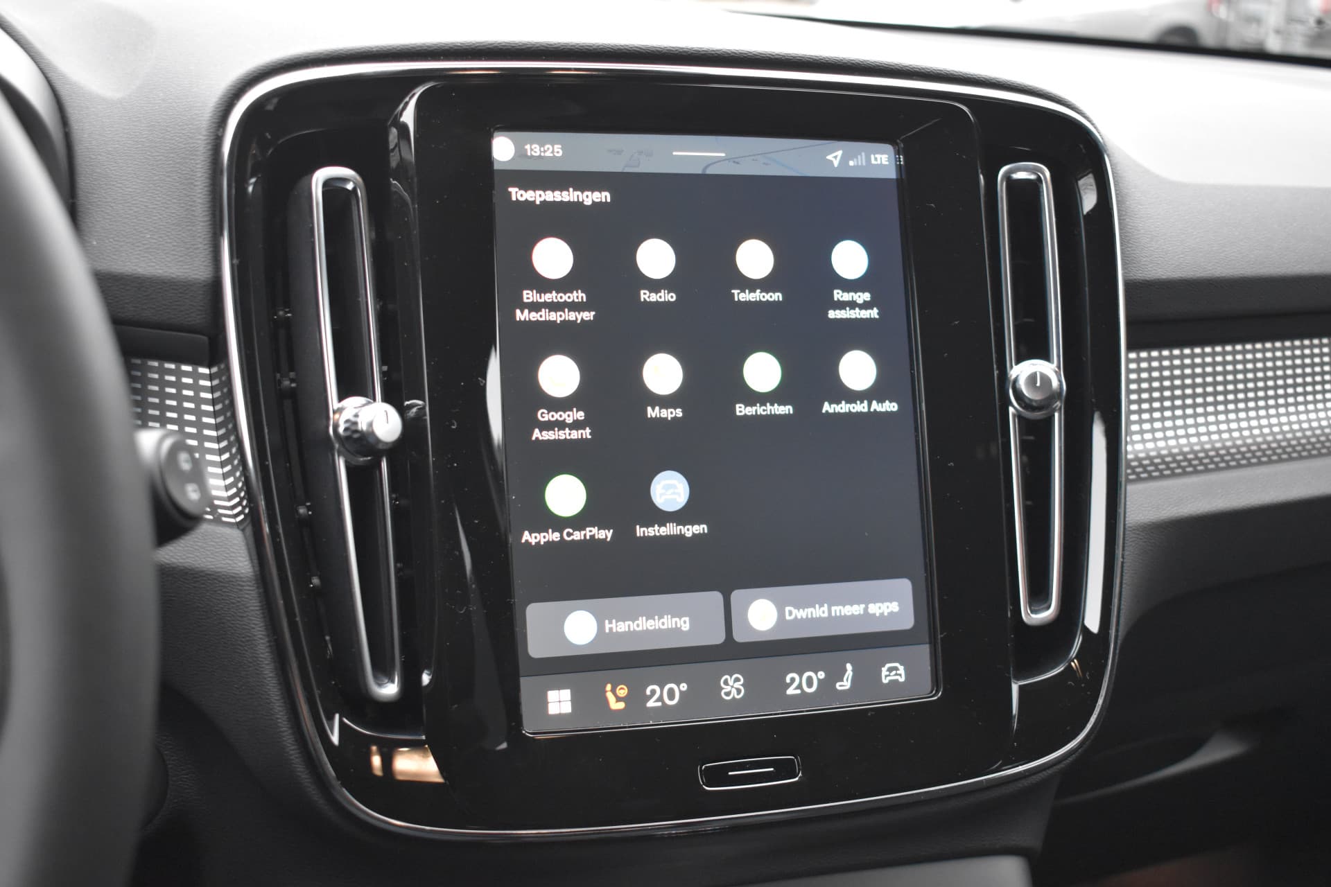 Volvo EX40 Extended Range 252PK Plus Black Ed. 82 kWh thumbnail 30