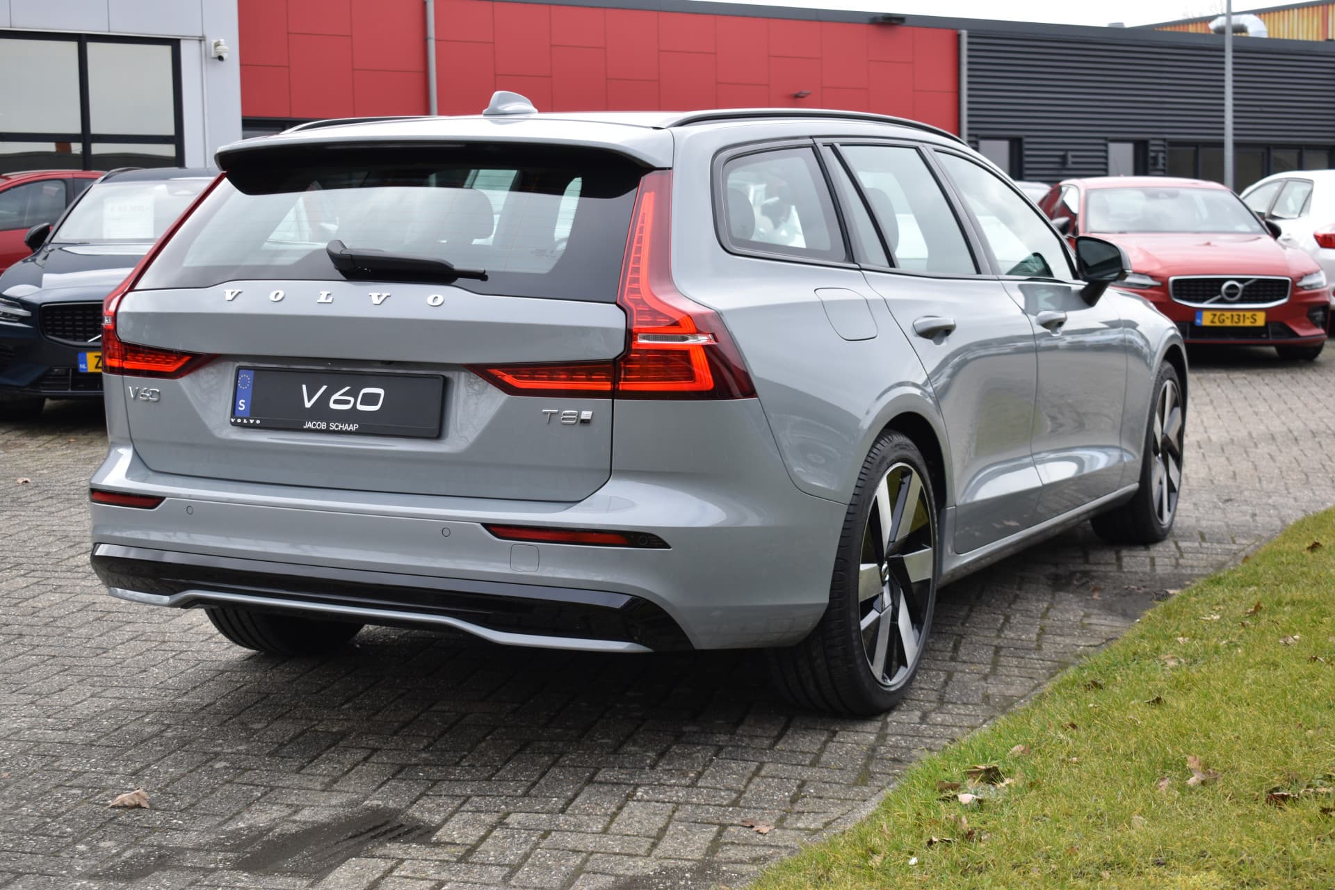 Volvo V60 T8 AWD 455PK Plug-in Hybrid Plus Perform. Ed. Dark thumbnail 10