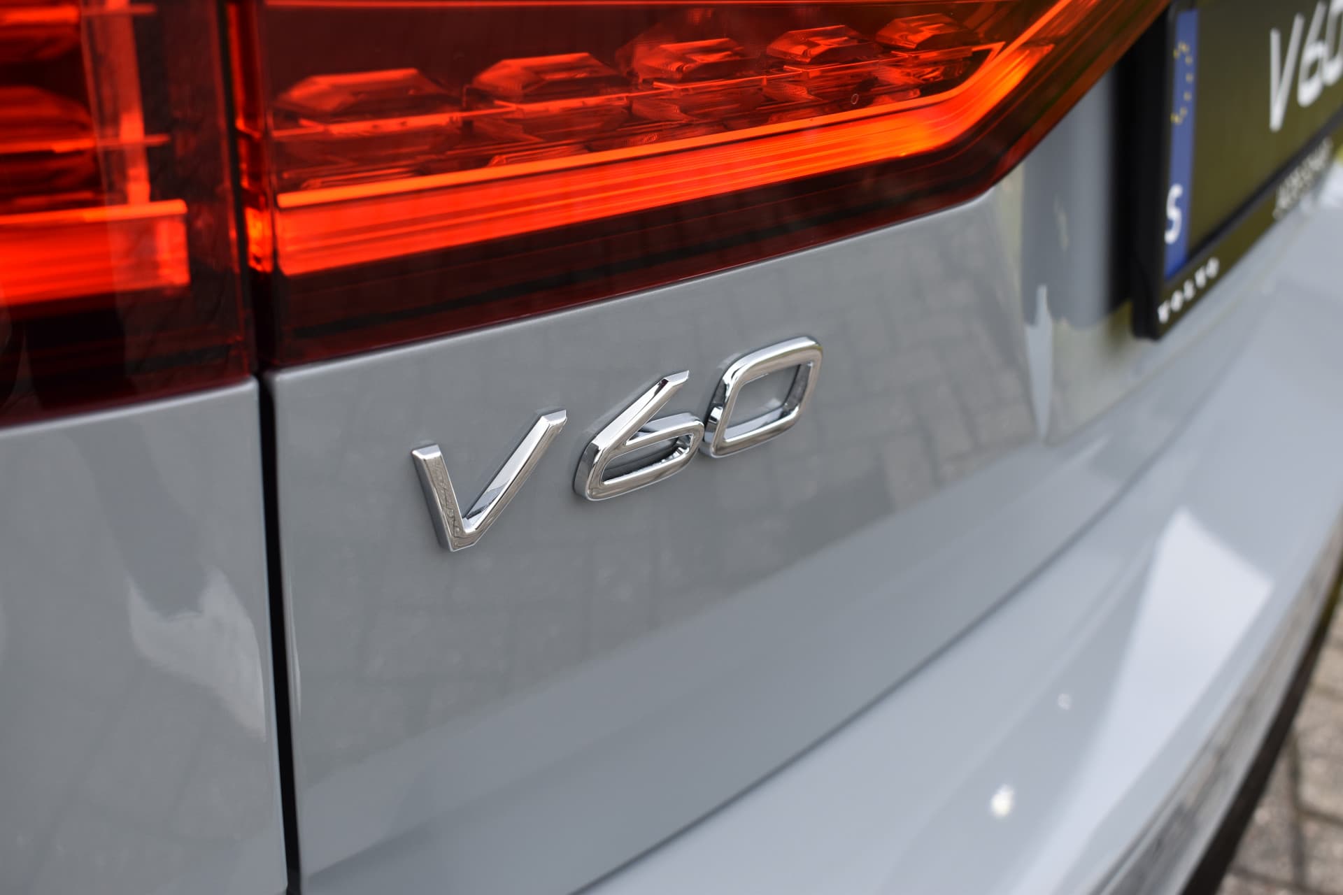 Volvo V60 T8 AWD 455PK Plug-in Hybrid Plus Perform. Ed. Dark thumbnail 12