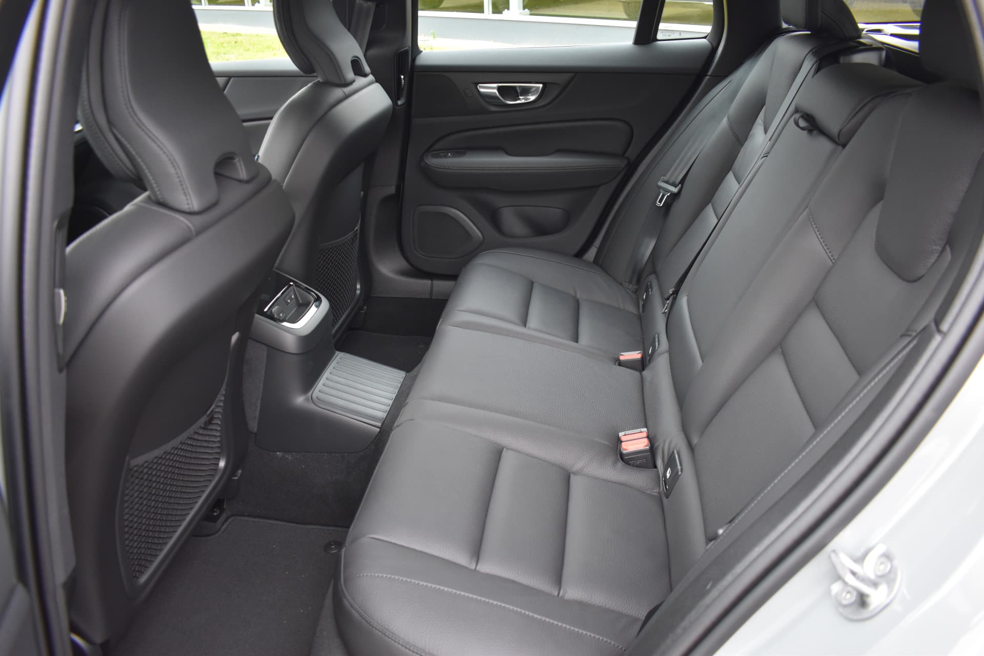 Volvo V60 T8 AWD 455PK Plug-in Hybrid Plus Perform. Ed. Dark thumbnail 20