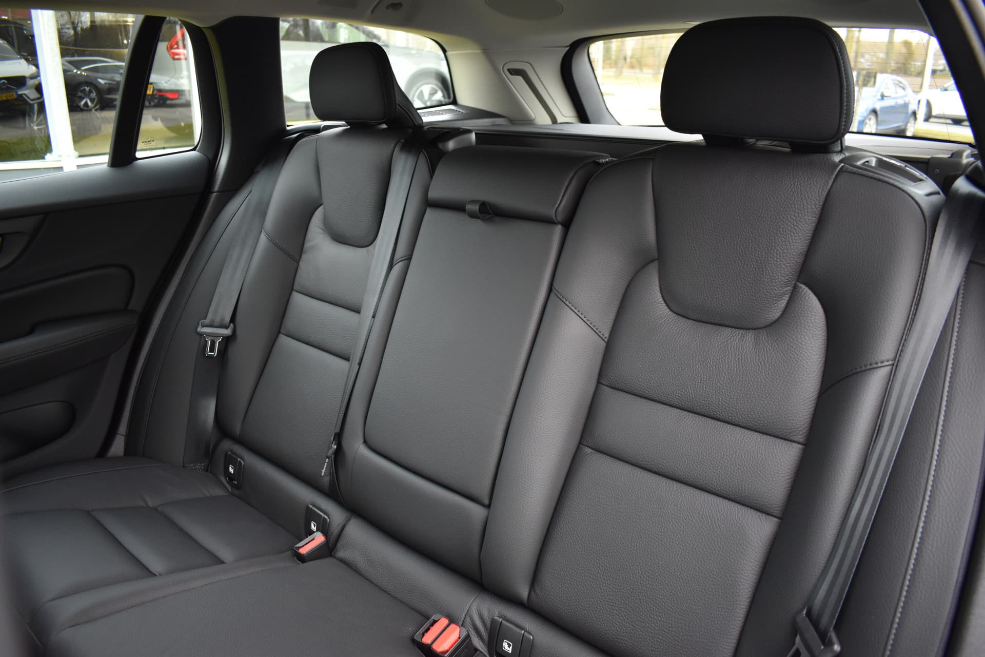 Volvo V60 T8 AWD 455PK Plug-in Hybrid Plus Perform. Ed. Dark thumbnail 21