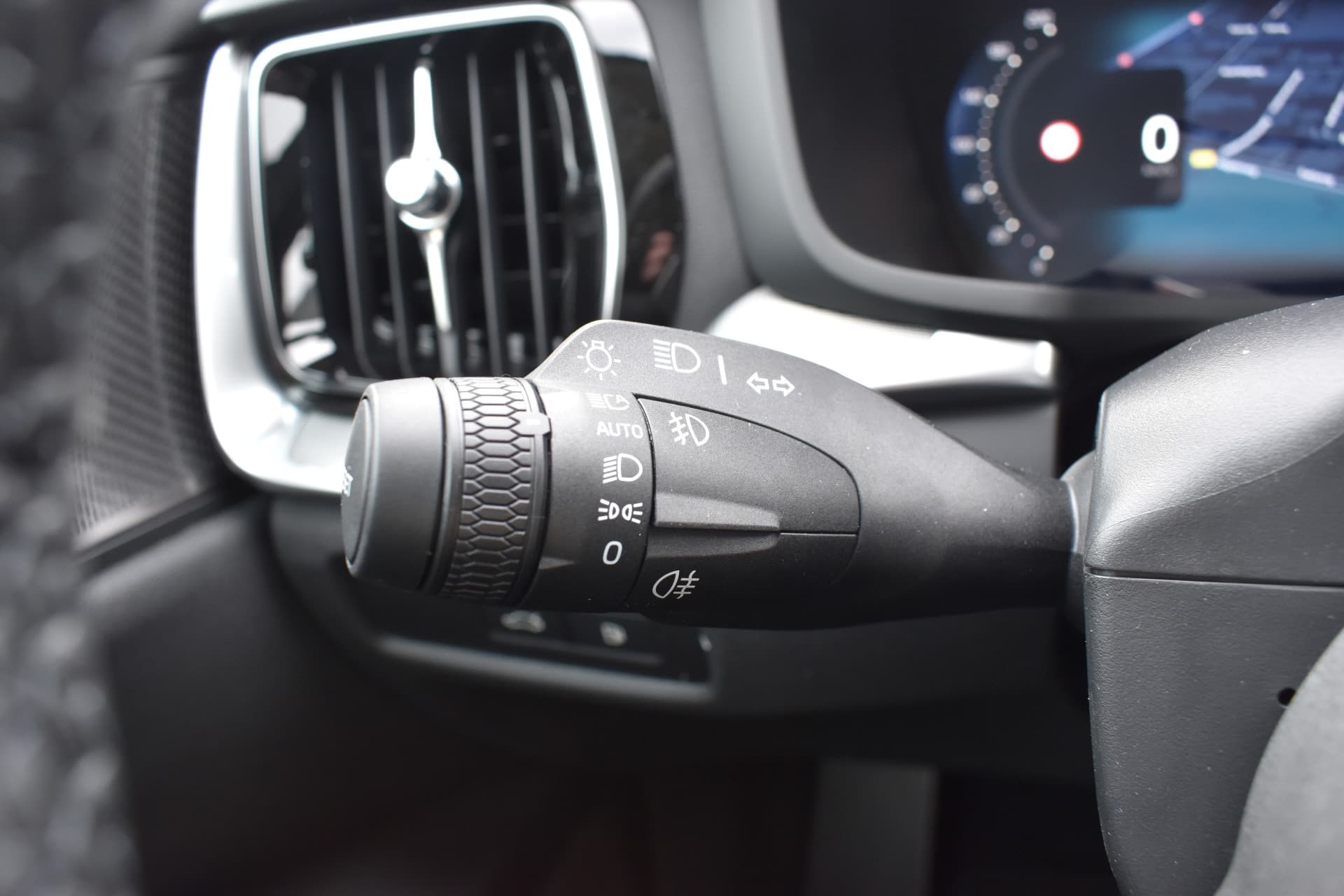 Volvo V60 T8 AWD 455PK Plug-in Hybrid Plus Perform. Ed. Dark thumbnail 32