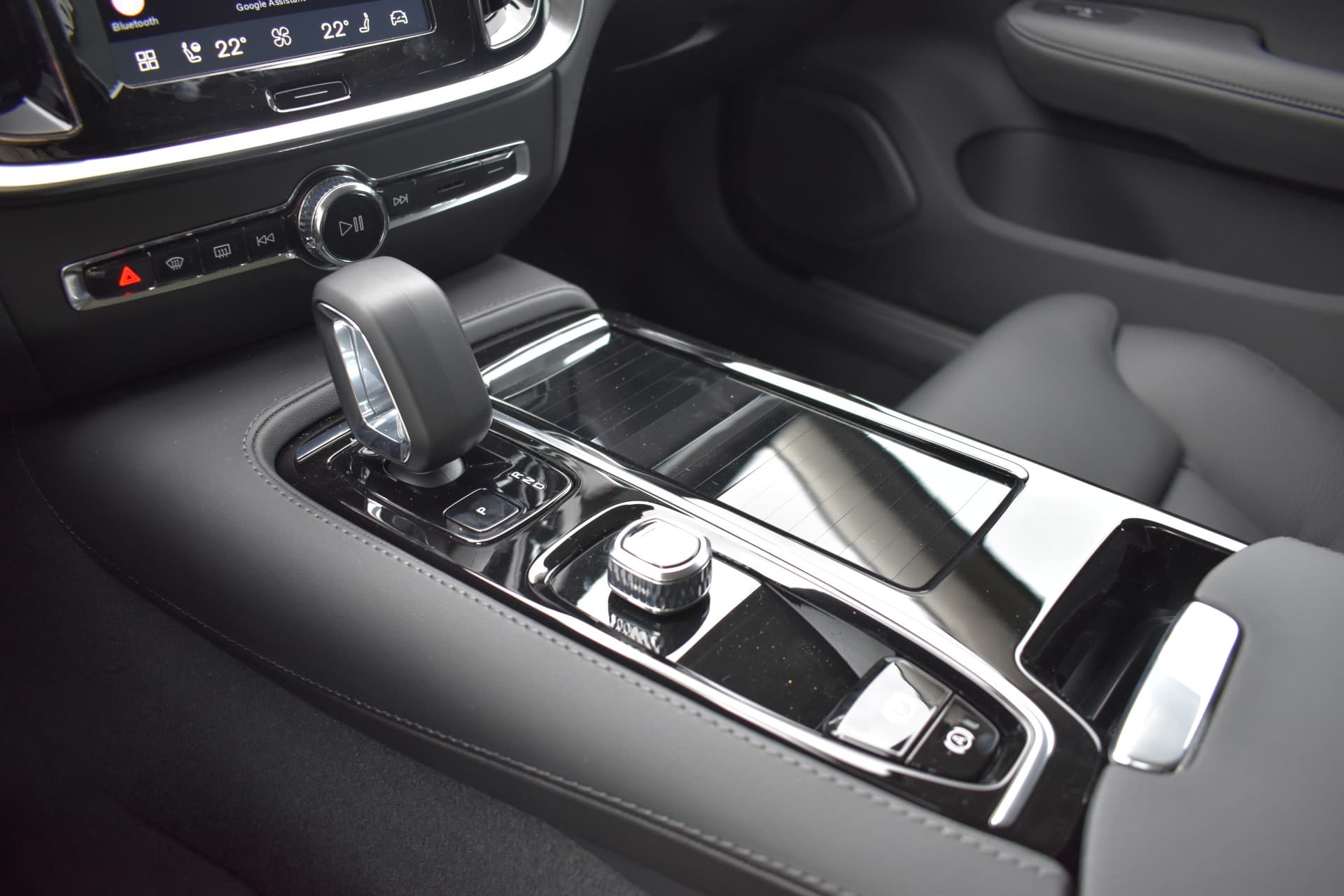 Volvo V60 T8 AWD 455PK Plug-in Hybrid Plus Perform. Ed. Dark thumbnail 34