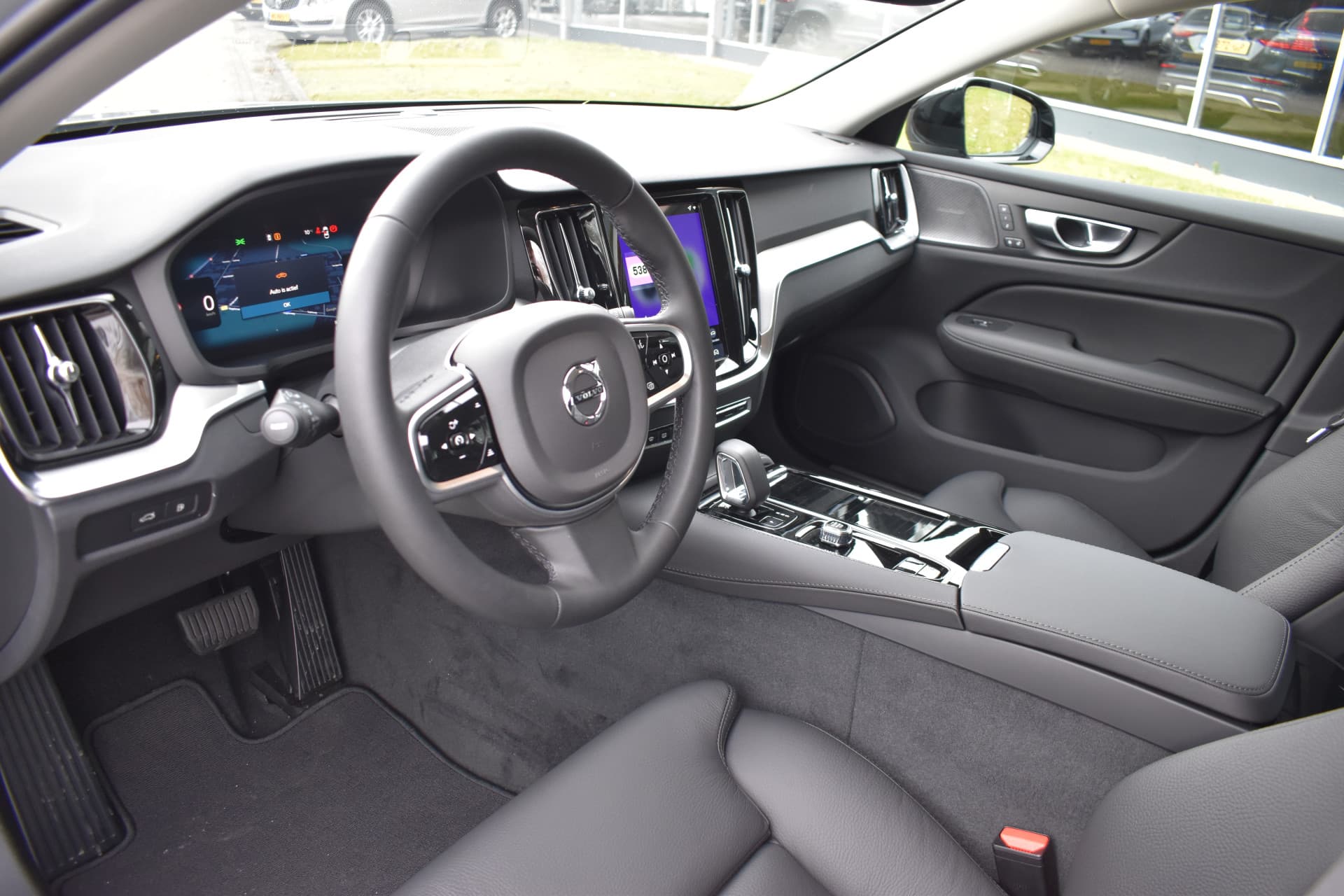 Volvo V60 T8 AWD 455PK Plug-in Hybrid Plus Perform. Ed. Dark thumbnail 48