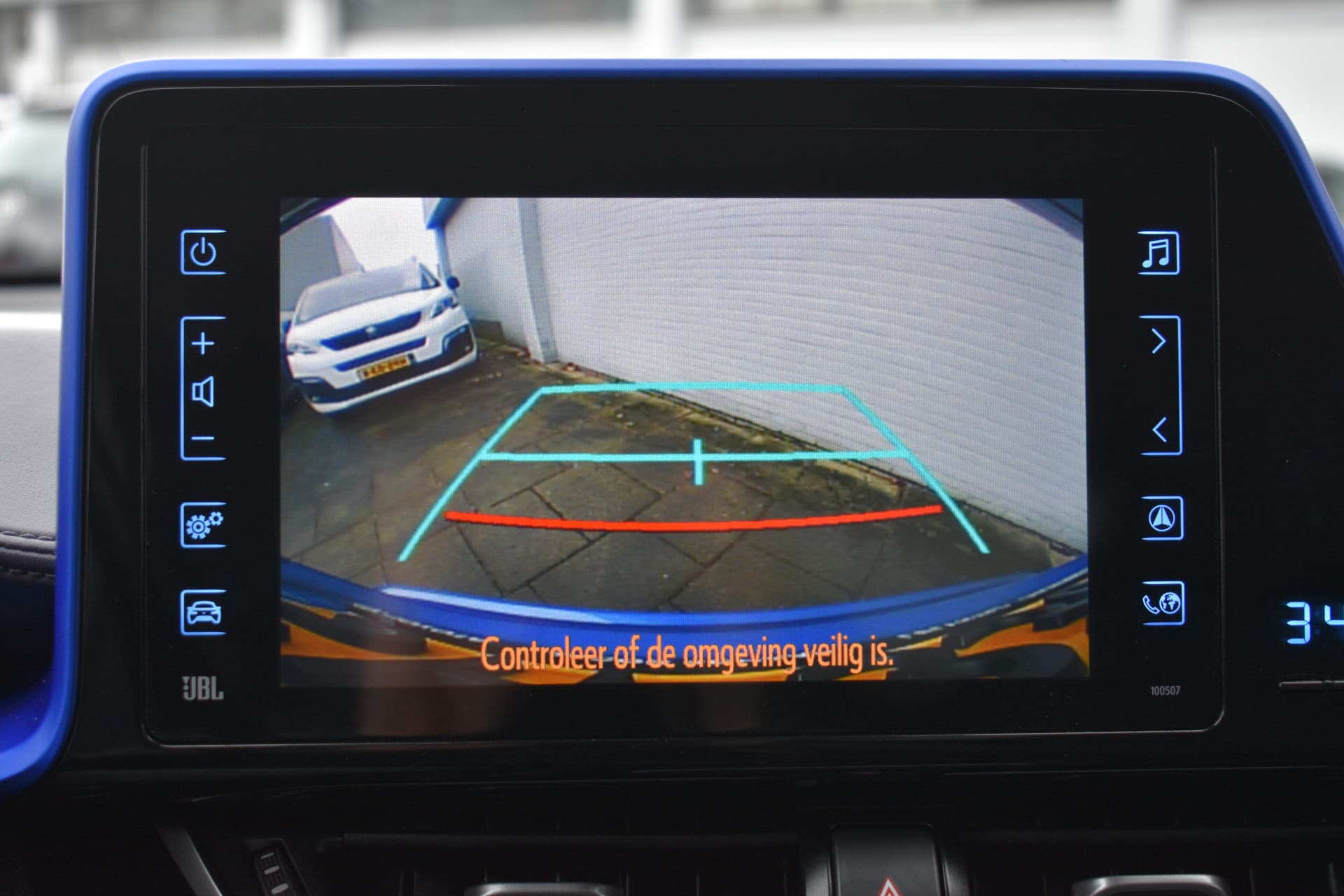 Toyota C-HR 1.8 Hybrid Bi-Tone Automaat 122pk thumbnail 18