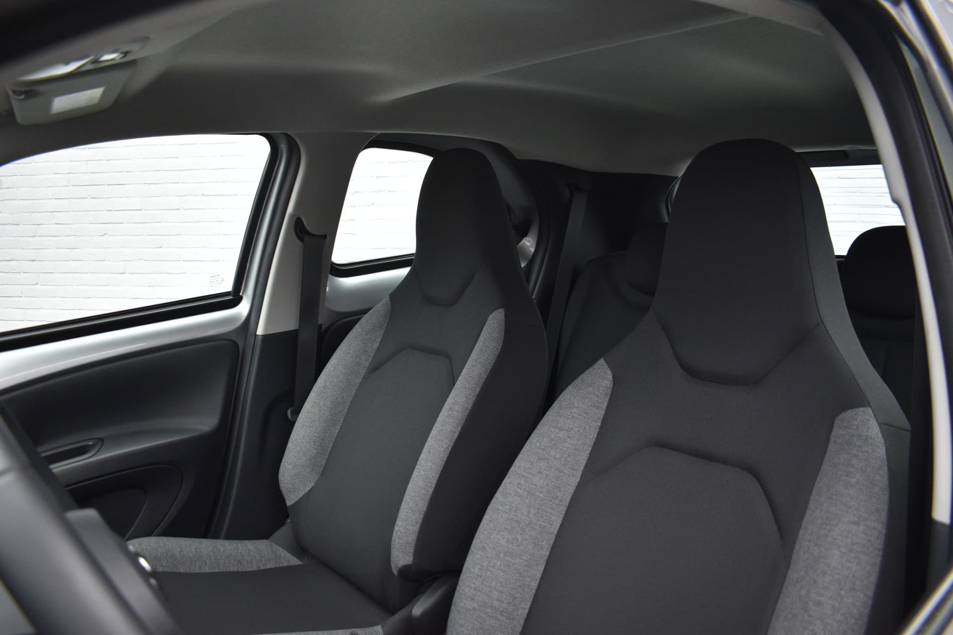 Toyota Aygo X 1.0 VVT-i S-CVT Play Automaat 72pk thumbnail 6