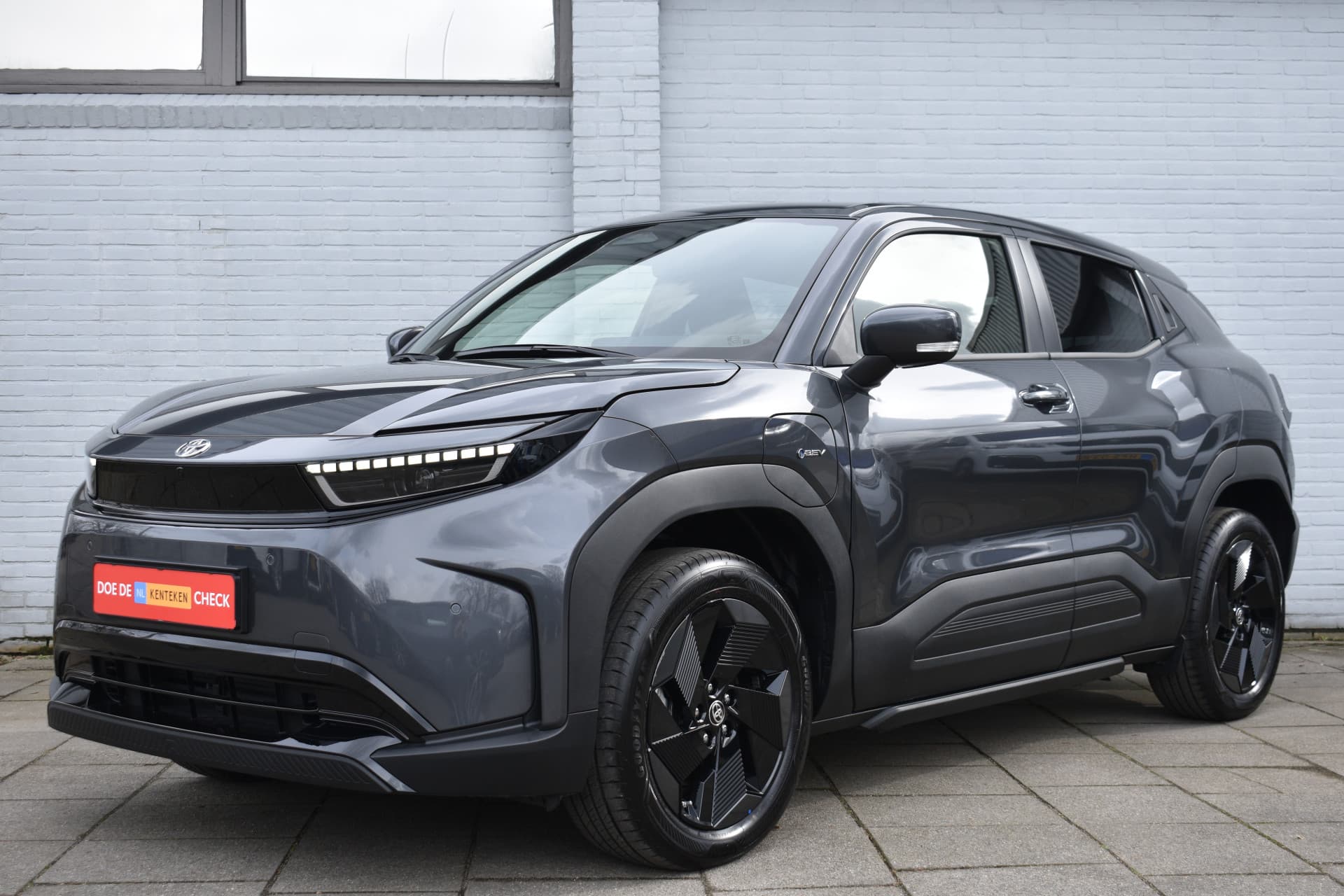 Toyota Urban Cruiser Dynamic 61 kWh Automaat 174pk