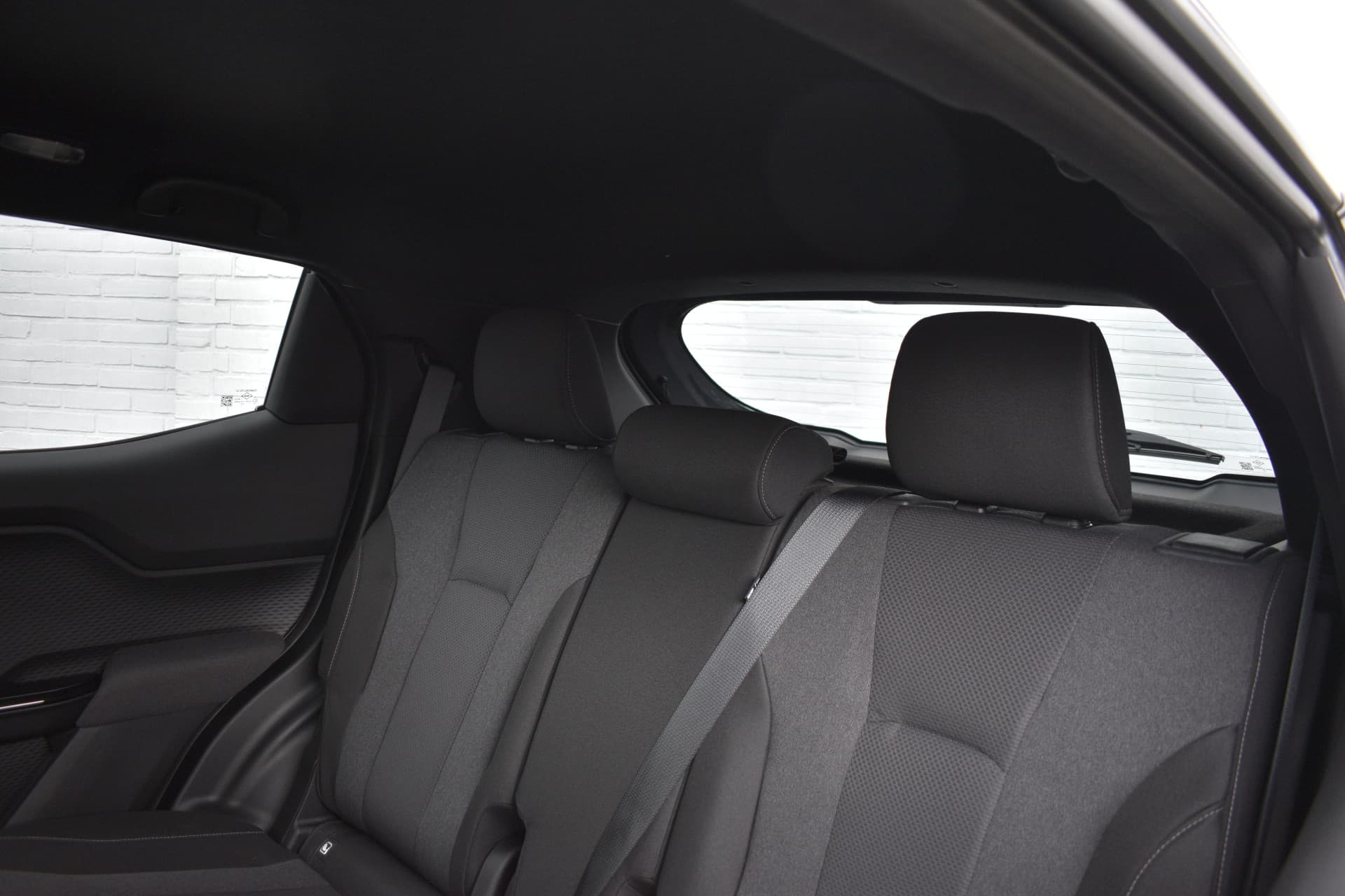 Toyota Urban Cruiser Dynamic 61 kWh Automaat 174pk thumbnail 9