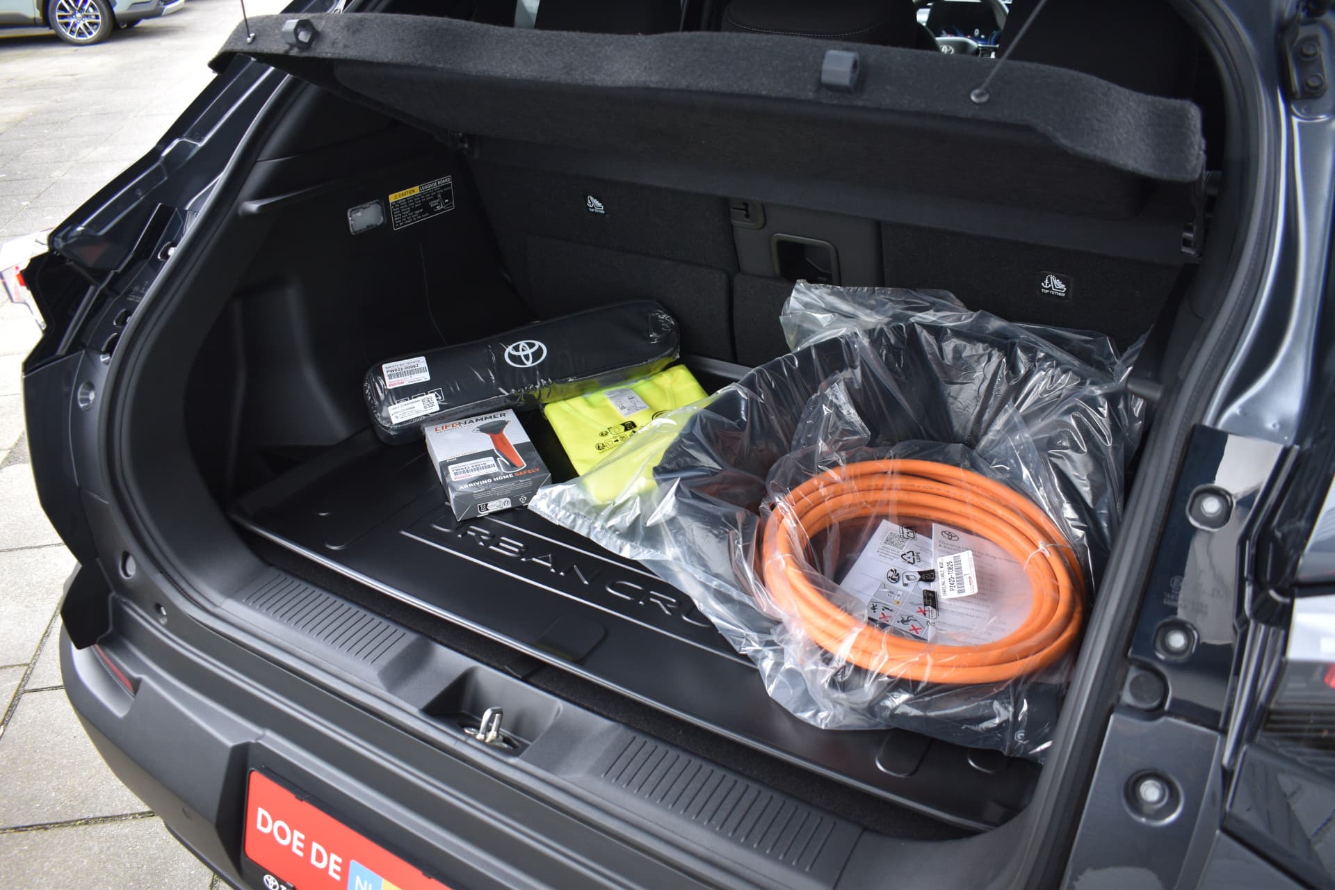 Toyota Urban Cruiser Dynamic 61 kWh Automaat 174pk thumbnail 10