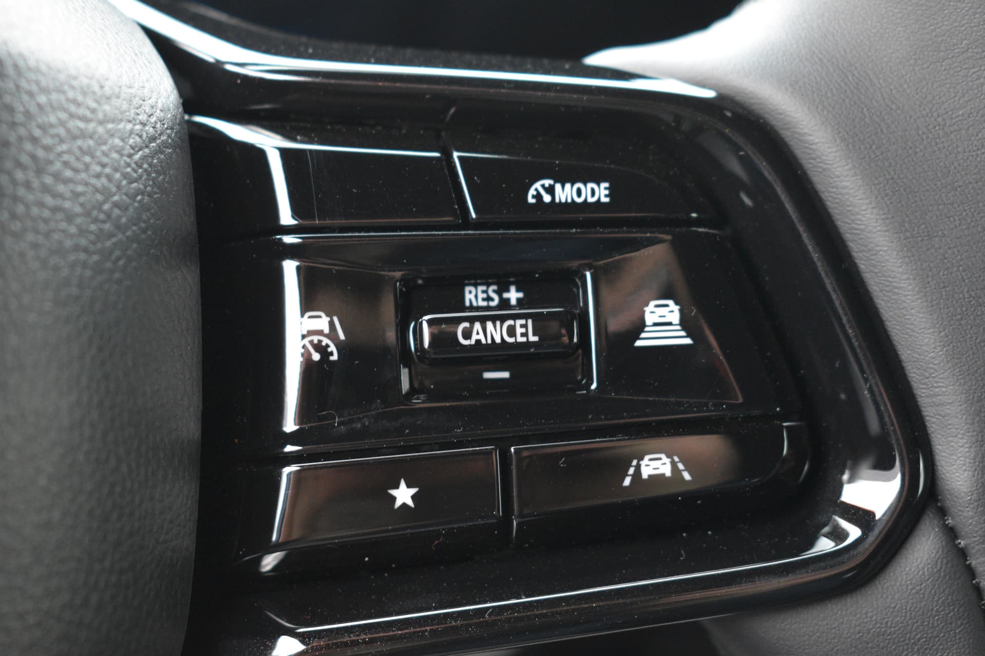 Toyota Urban Cruiser Dynamic 61 kWh Automaat 174pk thumbnail 13