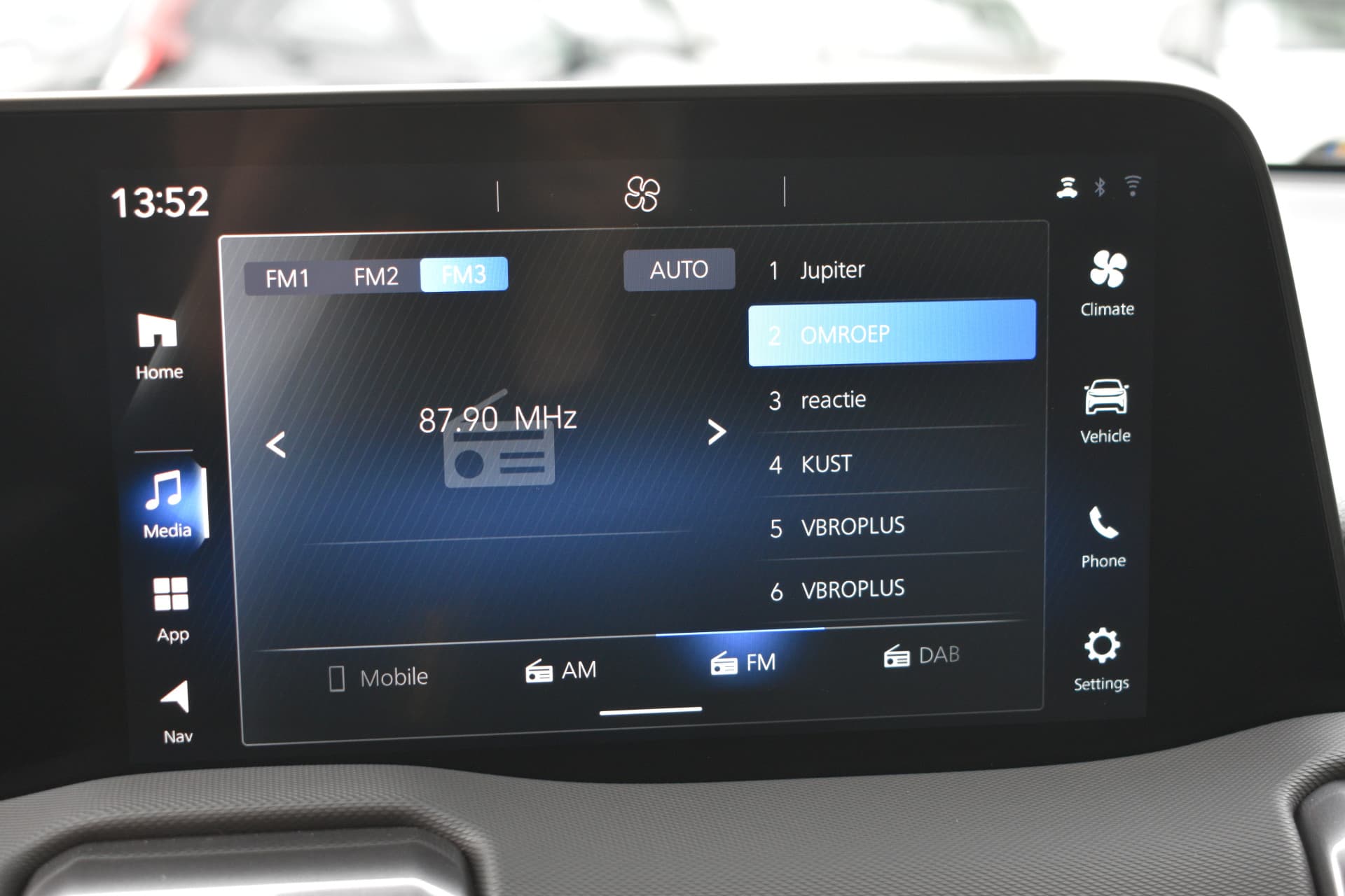 Toyota Urban Cruiser Dynamic 61 kWh Automaat 174pk thumbnail 18