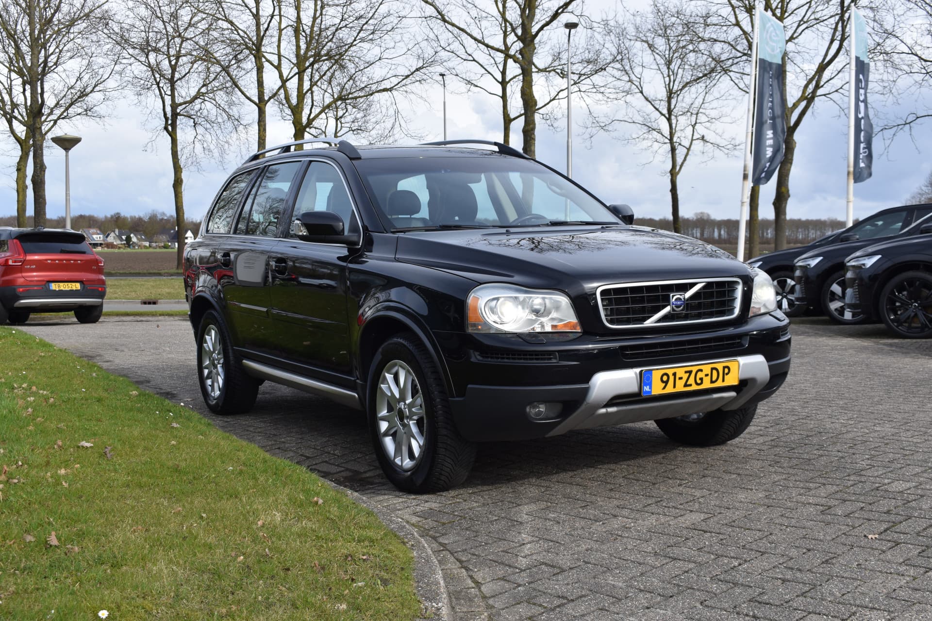 Volvo XC90 3.2 AWD 238PK Aut. 6-cilinder Sport thumbnail 2