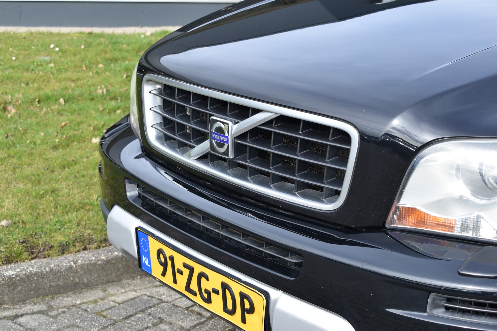 Volvo XC90 3.2 AWD 238PK Aut. 6-cilinder Sport thumbnail 5