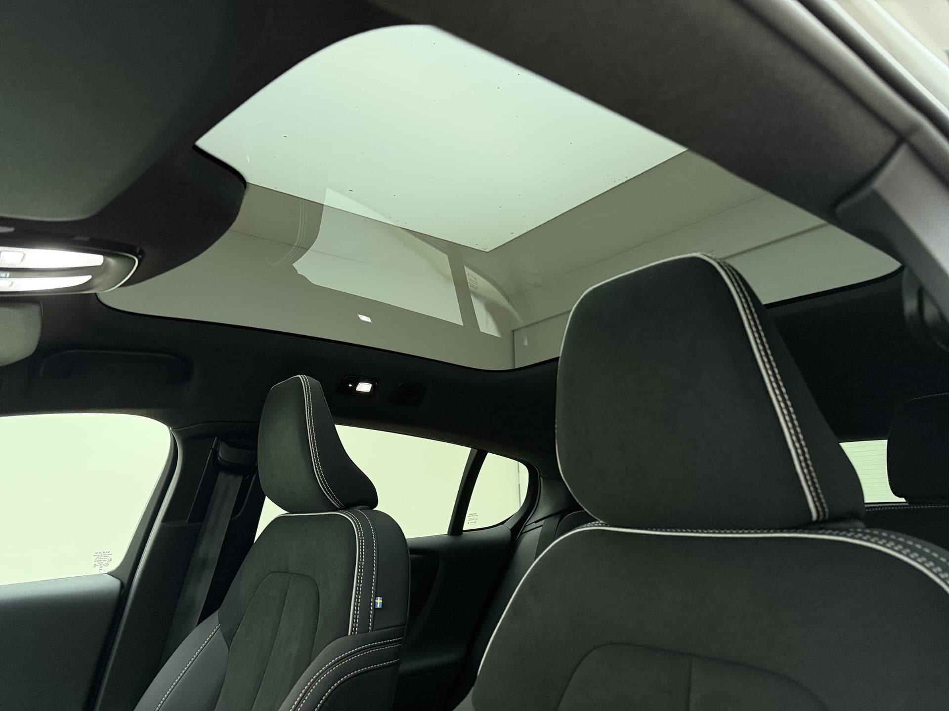 Volvo EC40 Extended Range Ultra / 20'' / Nubuck / Trekhaak / 360 Camera / Elektr. Stoelen / Harman&Kardon Audio / Getint glas / Panoramadak / thumbnail 21