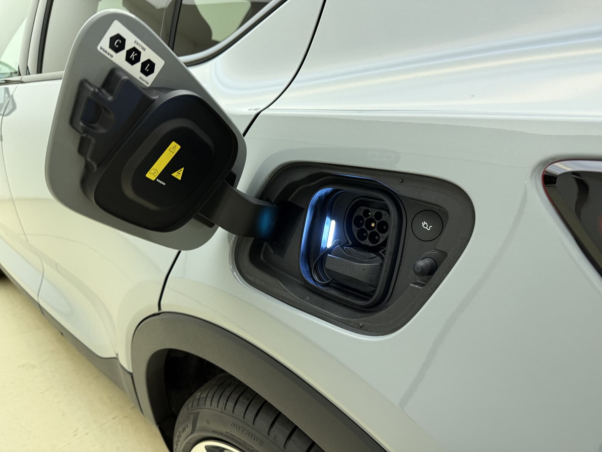 Volvo EC40 Extended Range Ultra / 20'' / Nubuck / Trekhaak / 360 Camera / Elektr. Stoelen / Harman&Kardon Audio / Getint glas / Panoramadak / thumbnail 28