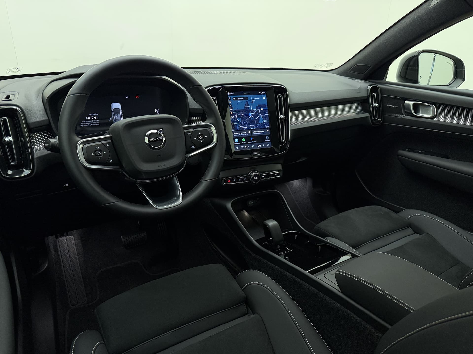 Volvo EC40 Extended Range Ultra / 20'' / Nubuck / Trekhaak / 360 Camera / Elektr. Stoelen / Harman&Kardon Audio / Getint glas / Panoramadak / thumbnail 29